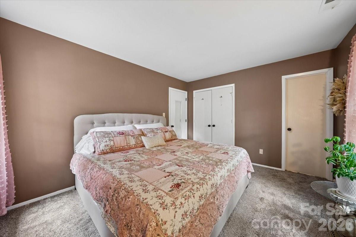 1005 Pinafore Drive