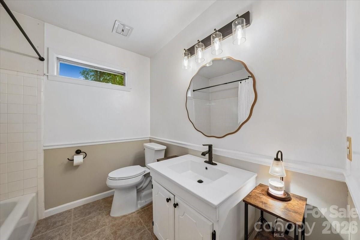1005 Pinafore Drive