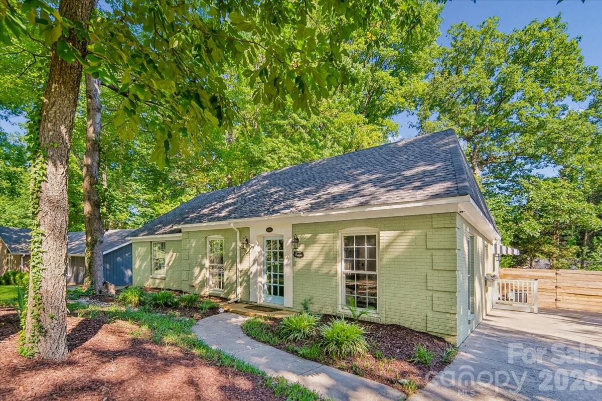 1005 Pinafore Drive