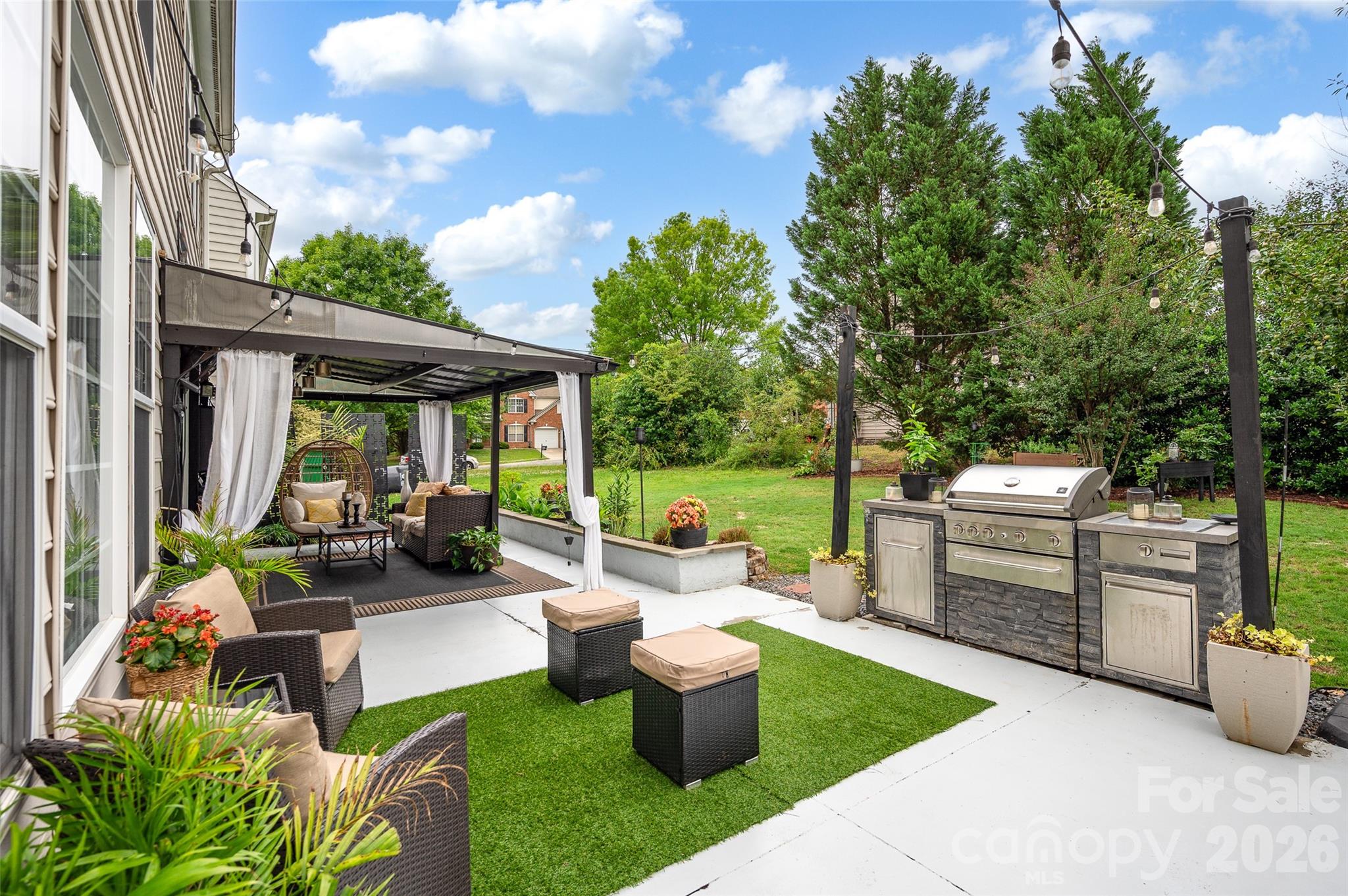 2012 Arbor Vista Drive