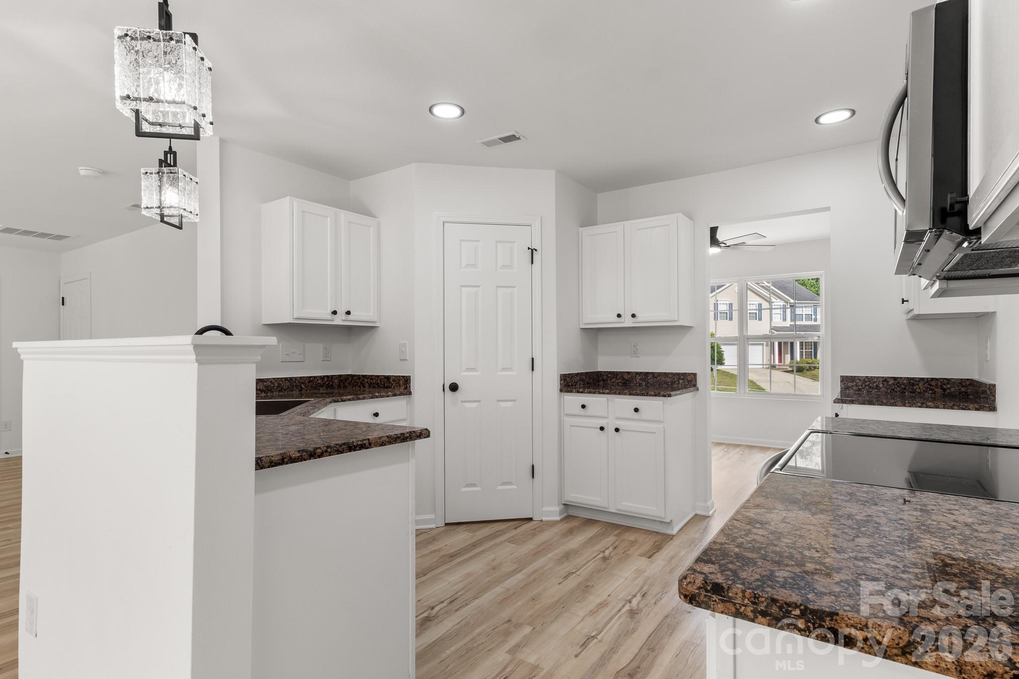 8723 Buttonwood Court