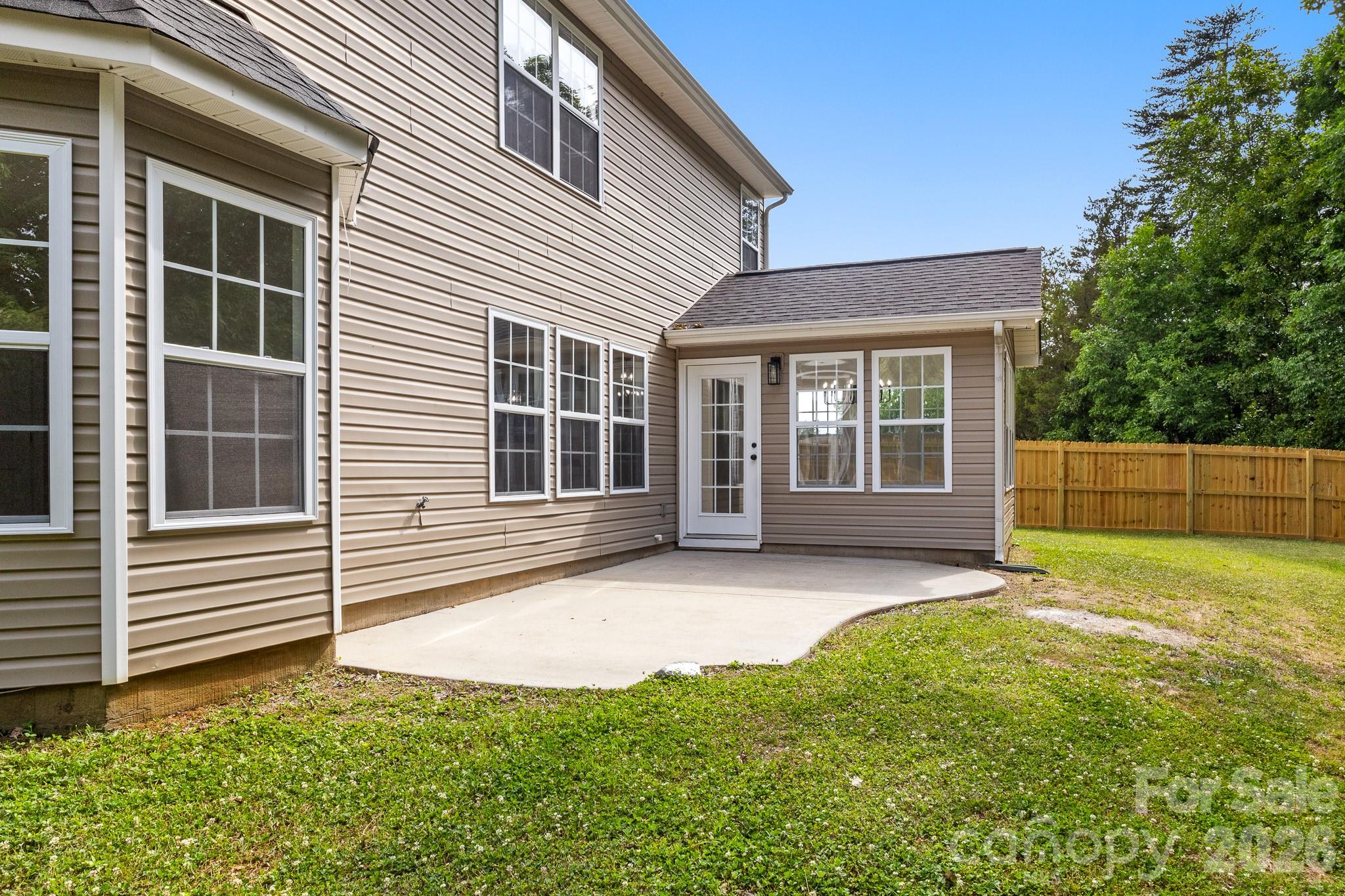 8723 Buttonwood Court