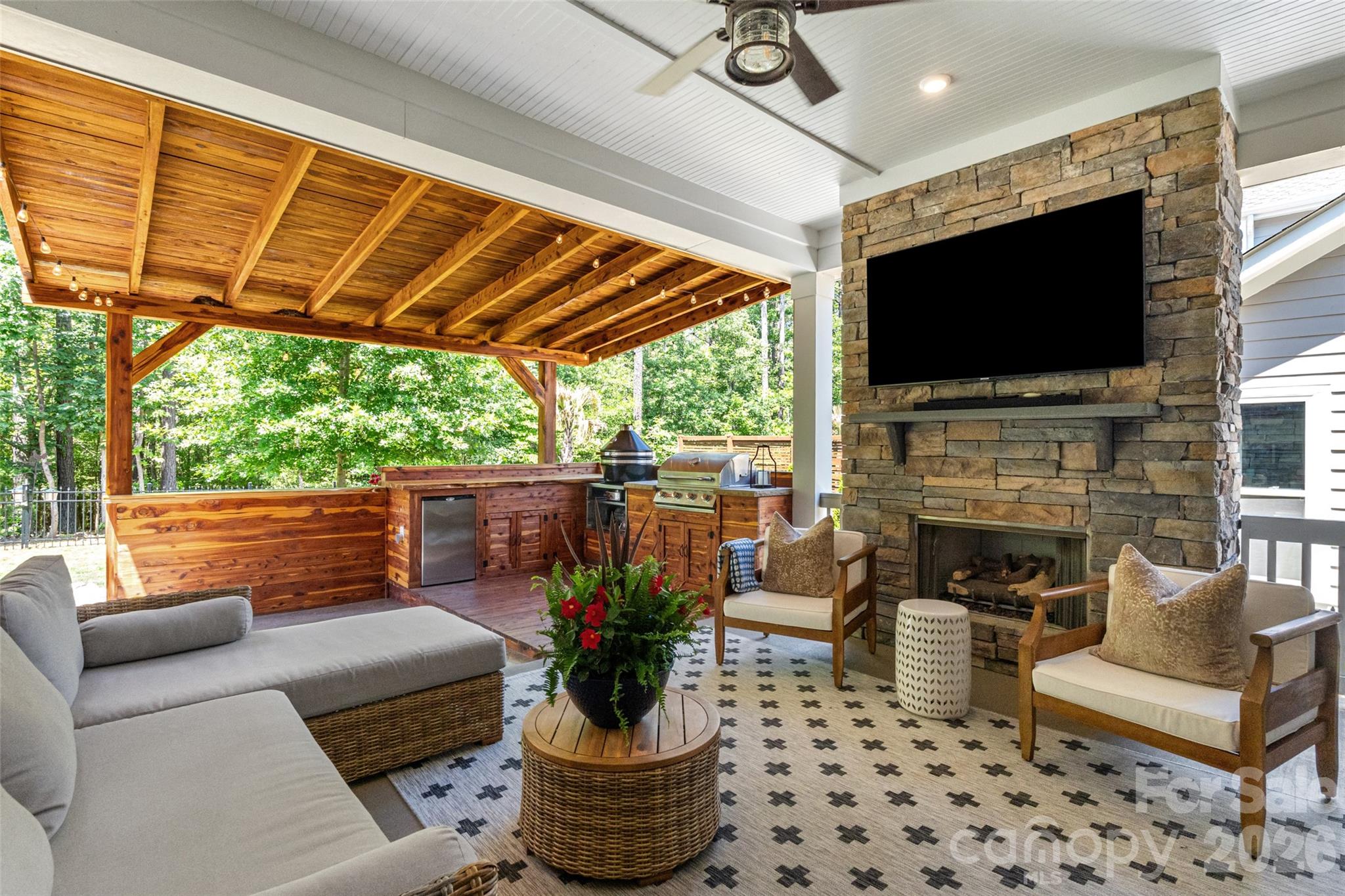 2511 Paddlers Cove Drive