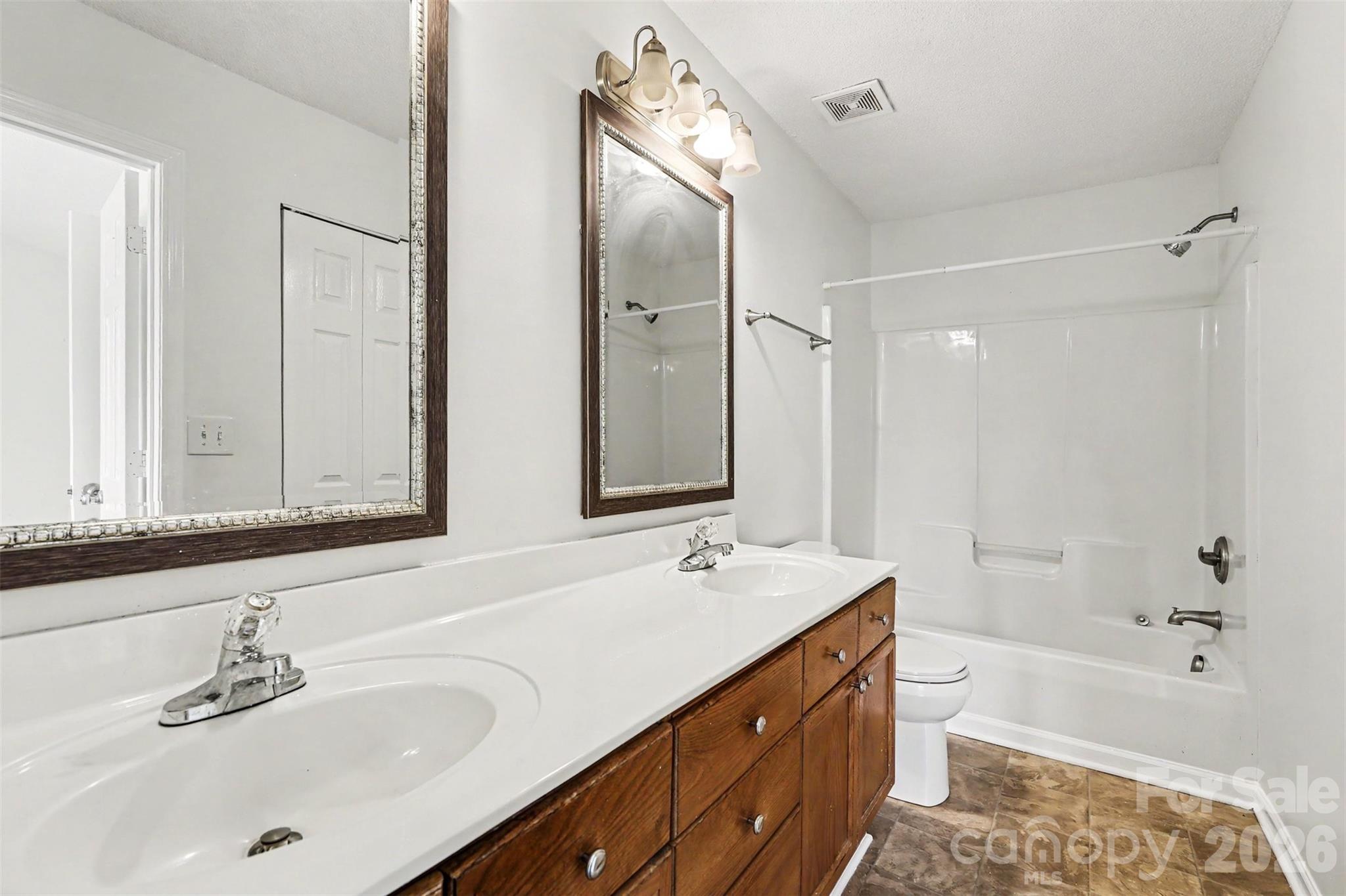 5833 Cougar Lane