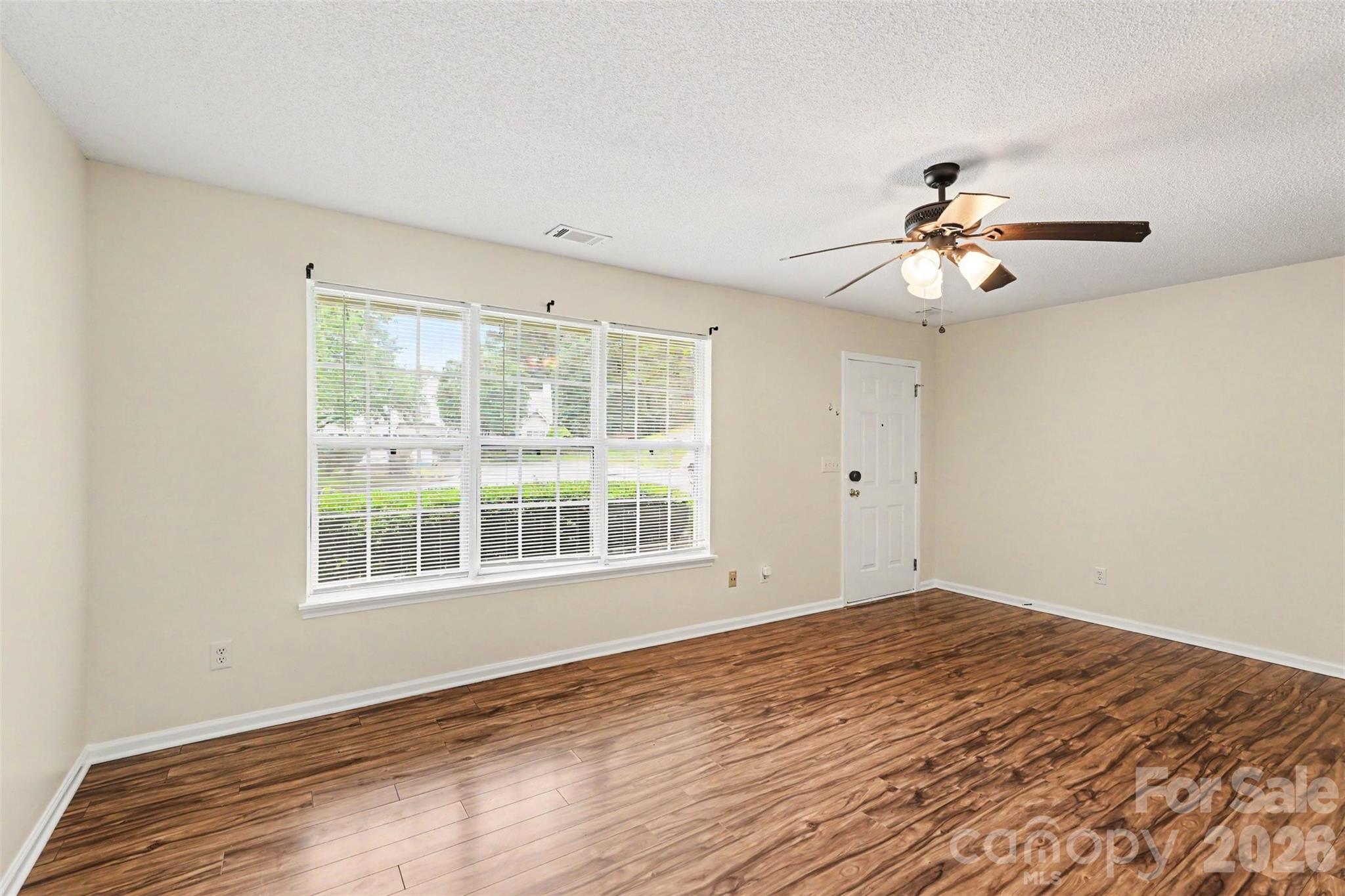 5833 Cougar Lane