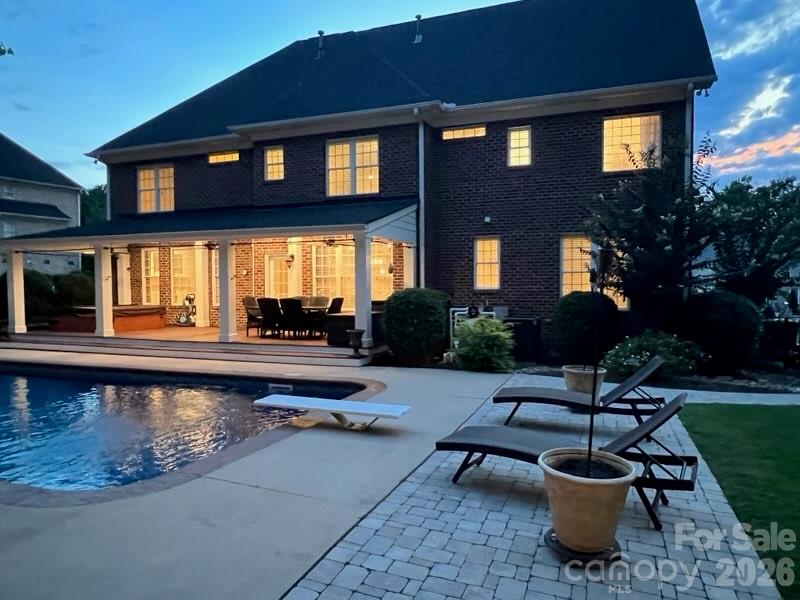 2858 Scarborough Court
