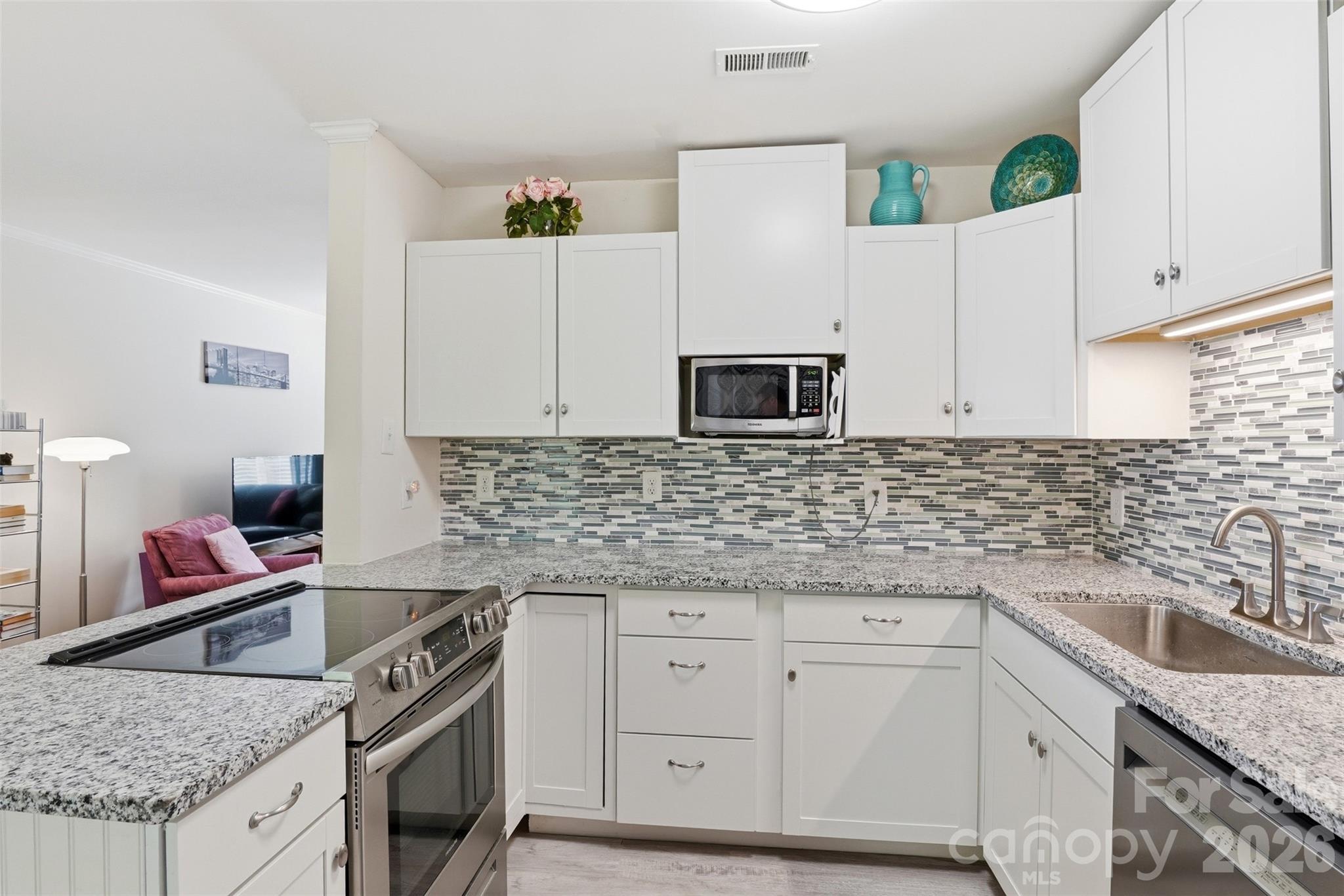 6027 Crape Myrtle Lane