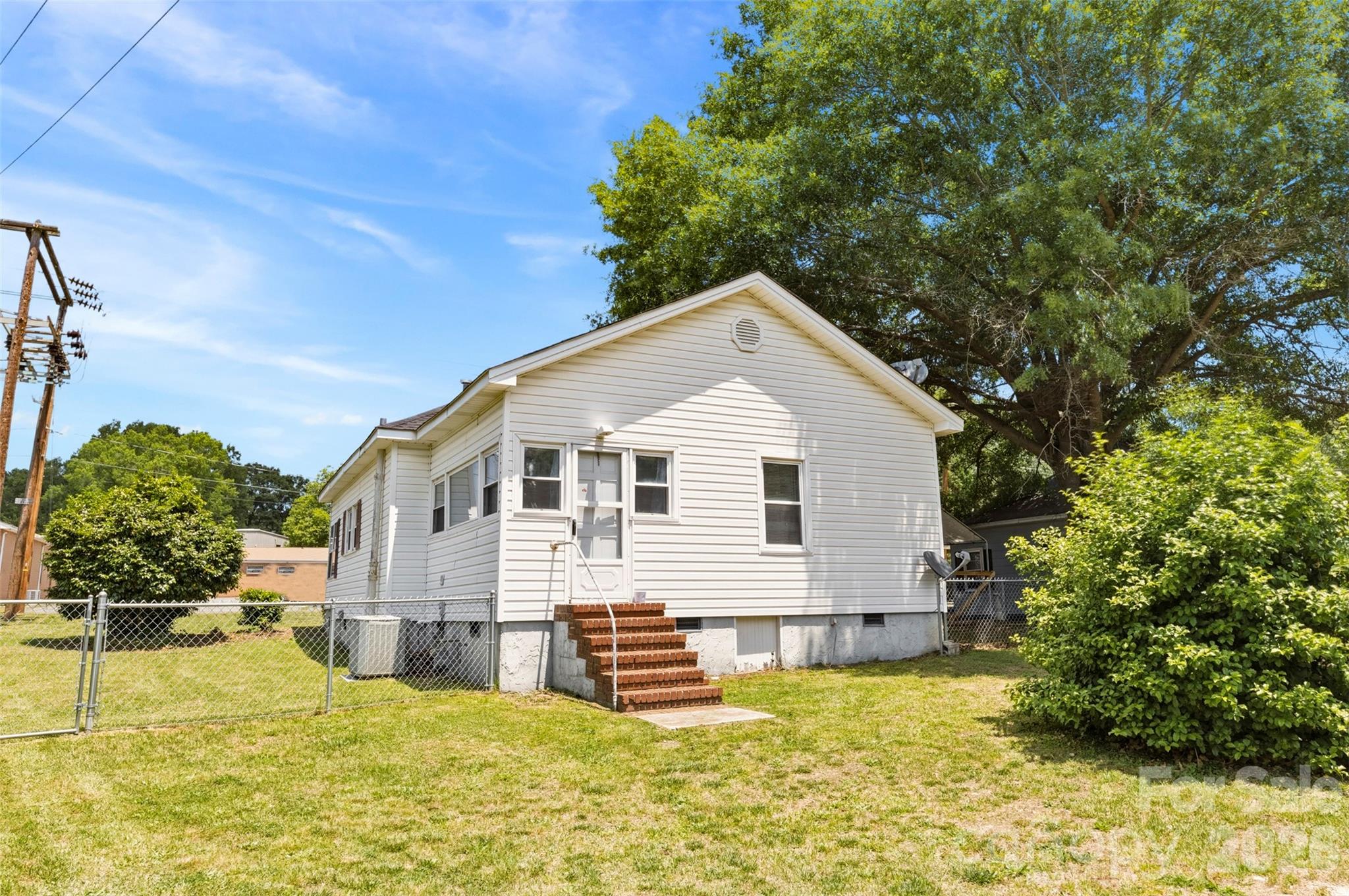 204 Hampshire Lane