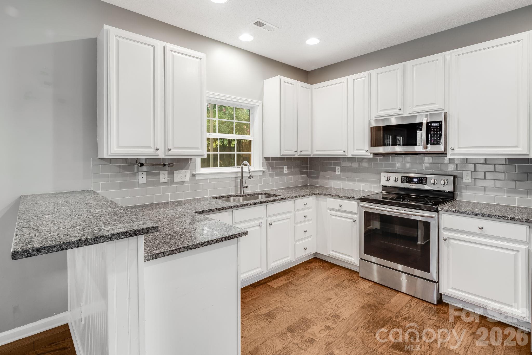 52 Black River Road