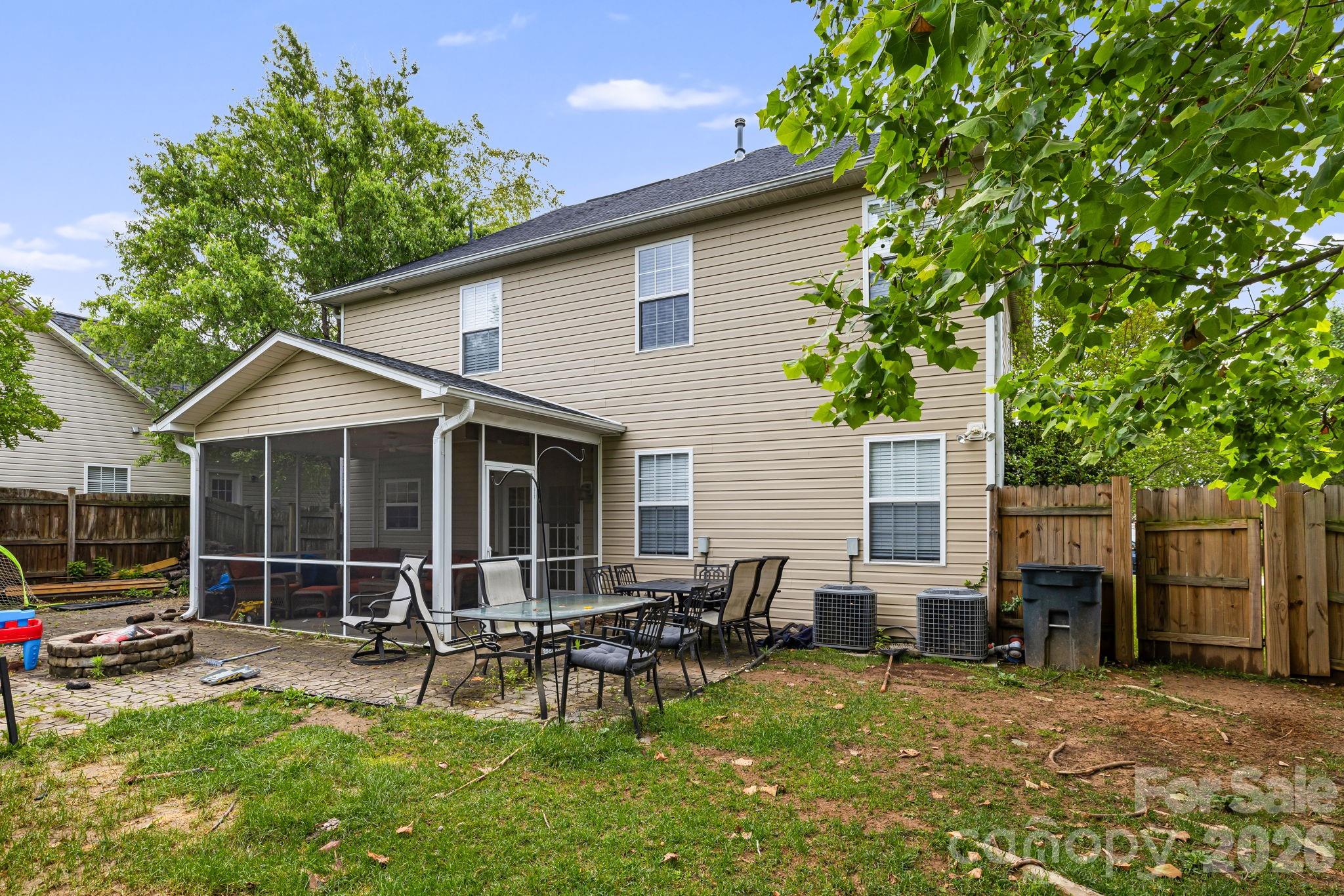 52 Black River Road