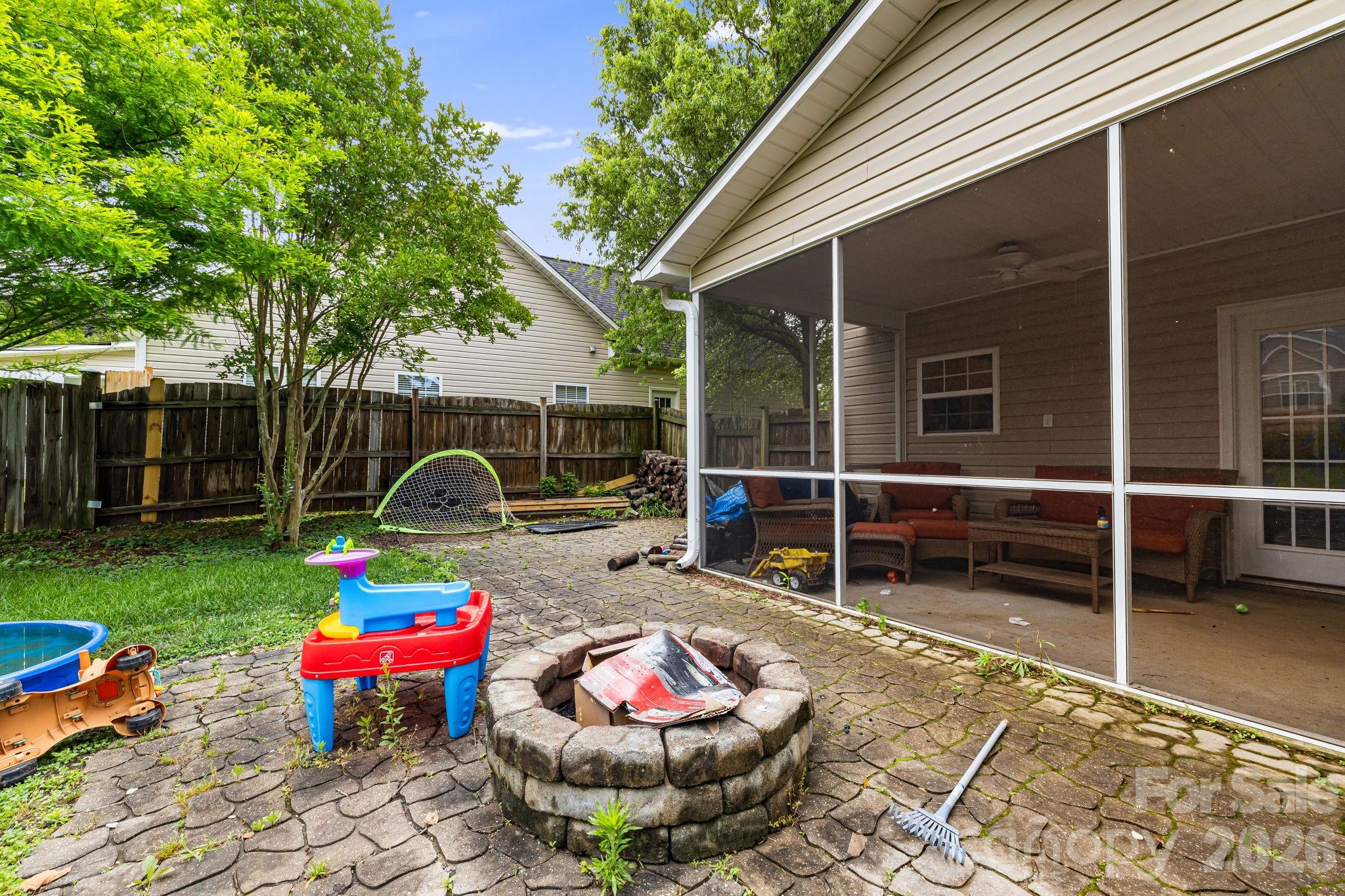52 Black River Road