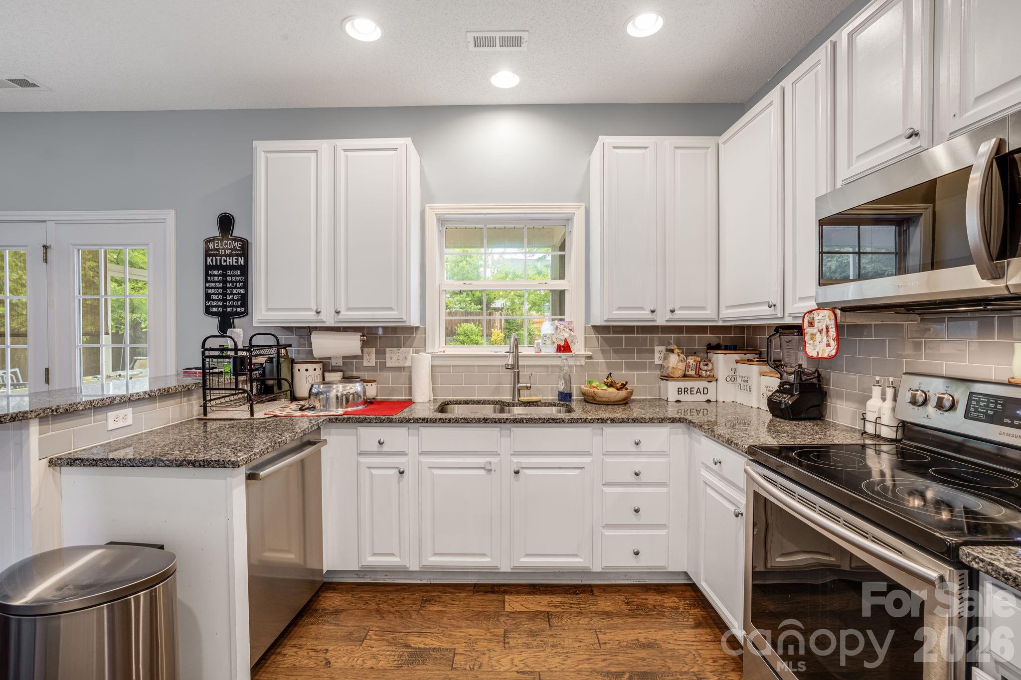52 Black River Road