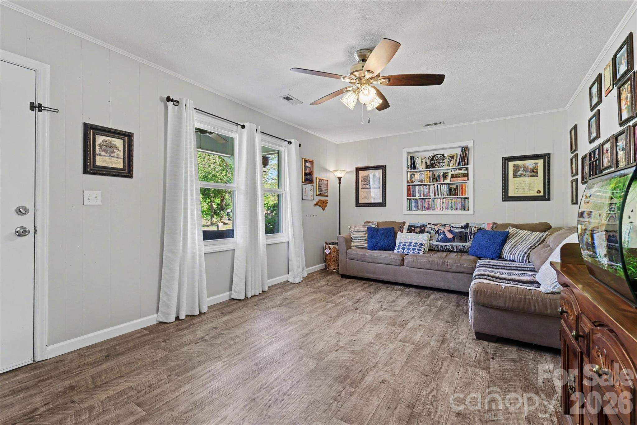 4744 Hickory Grove Road