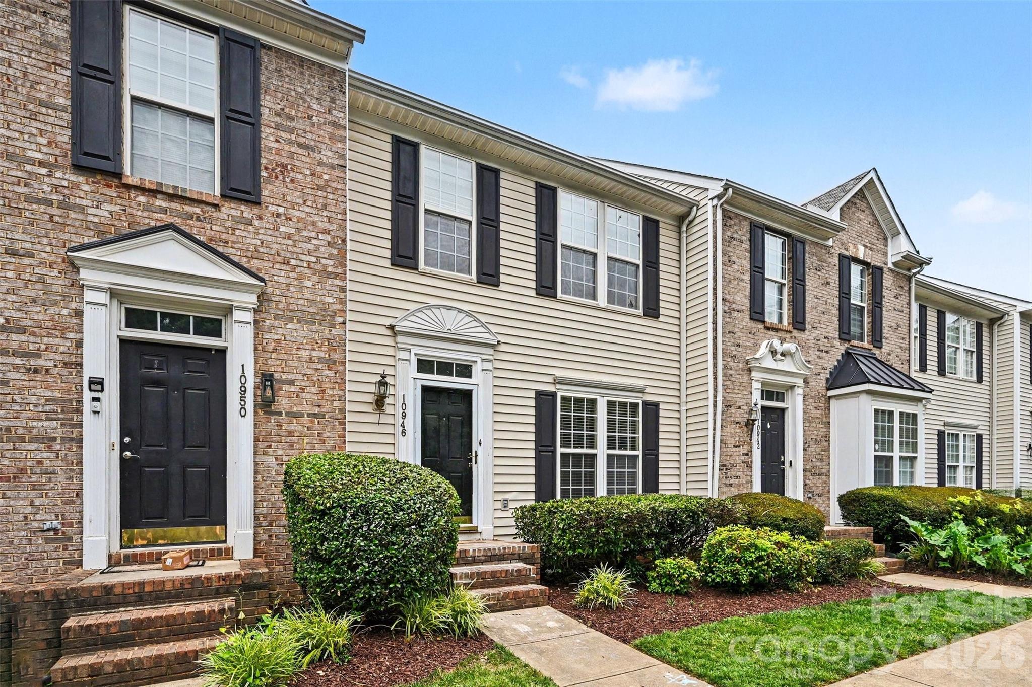 10946 Garden Oaks Lane