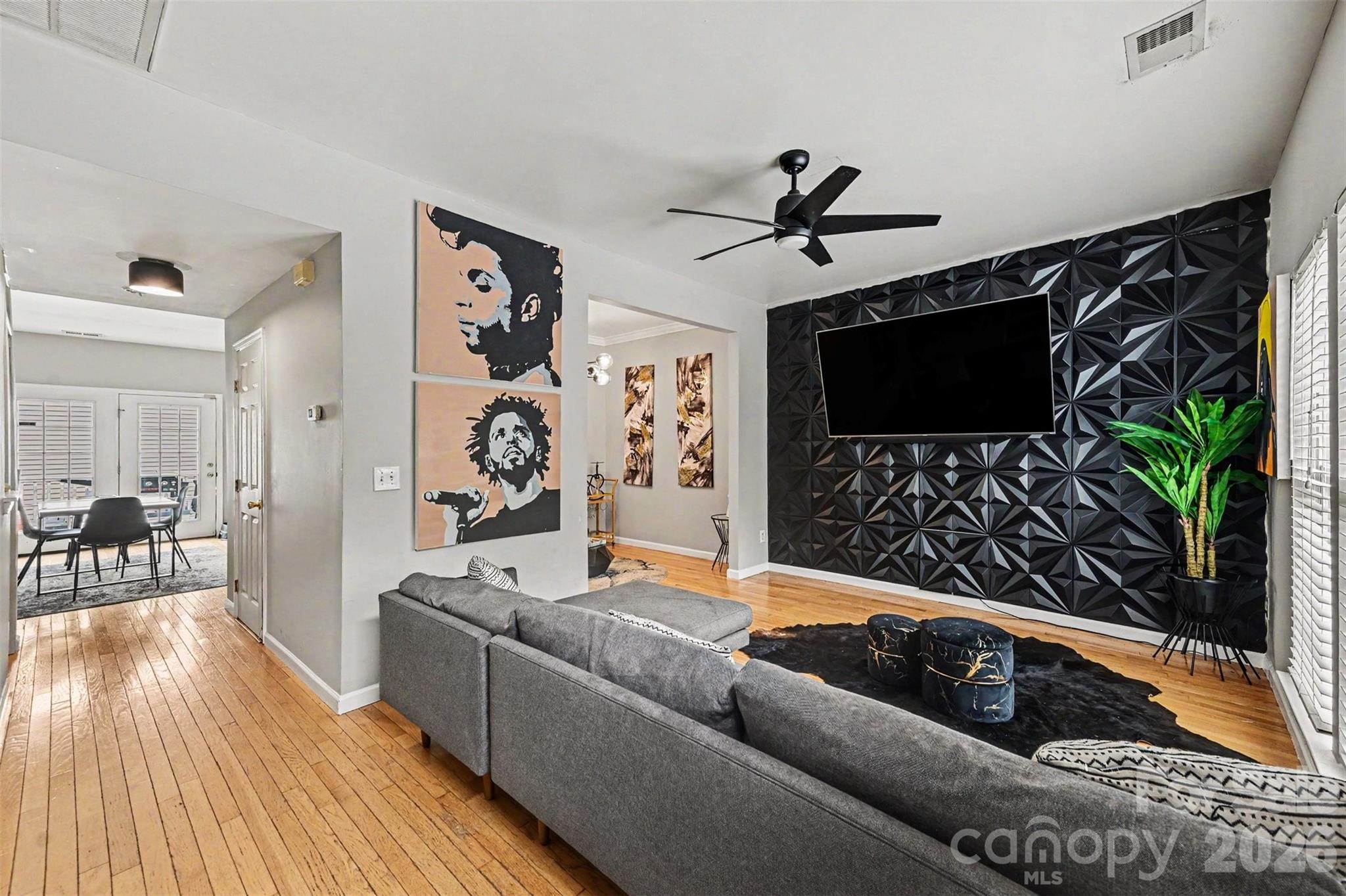 10946 Garden Oaks Lane