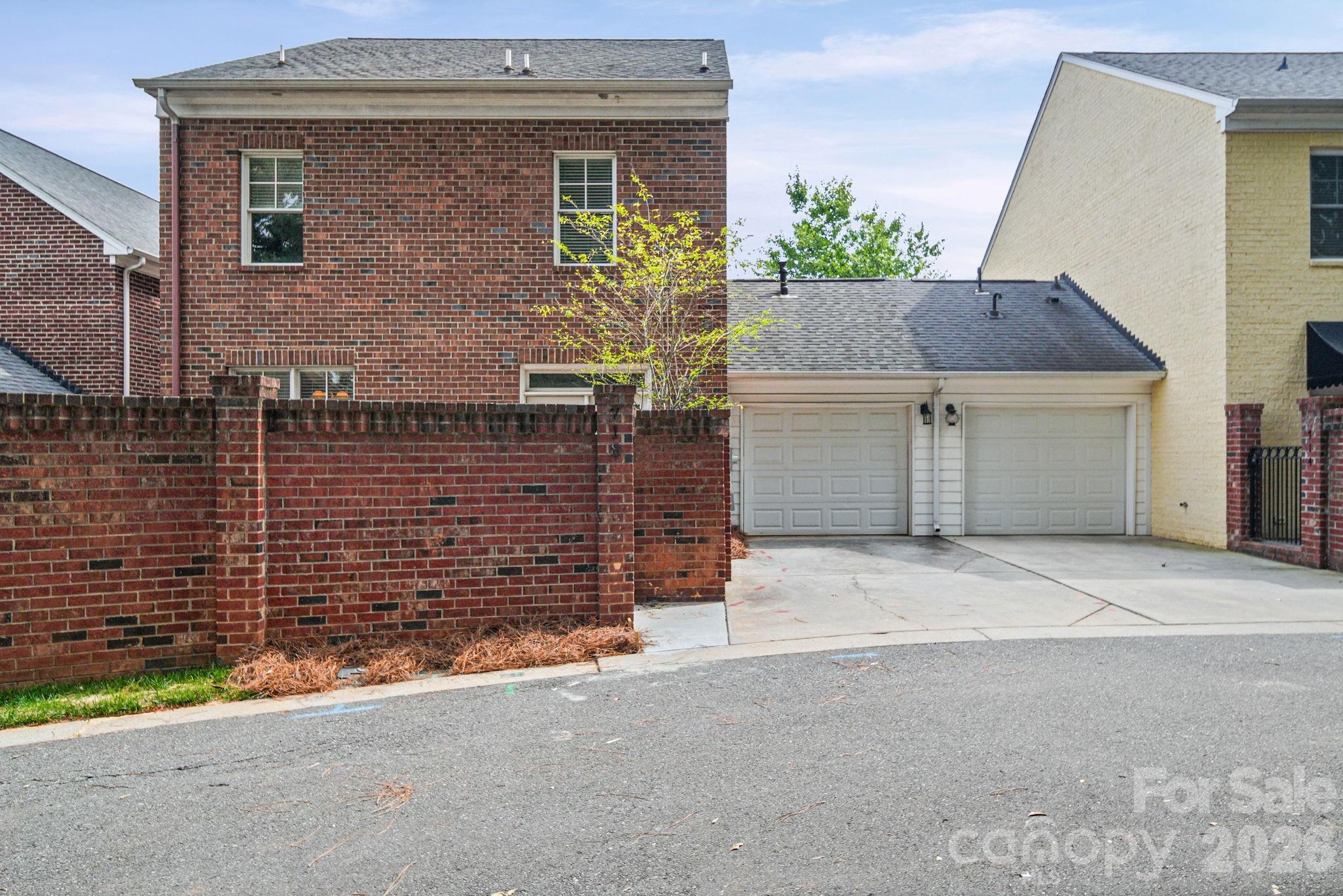 718 Kingsley Way
