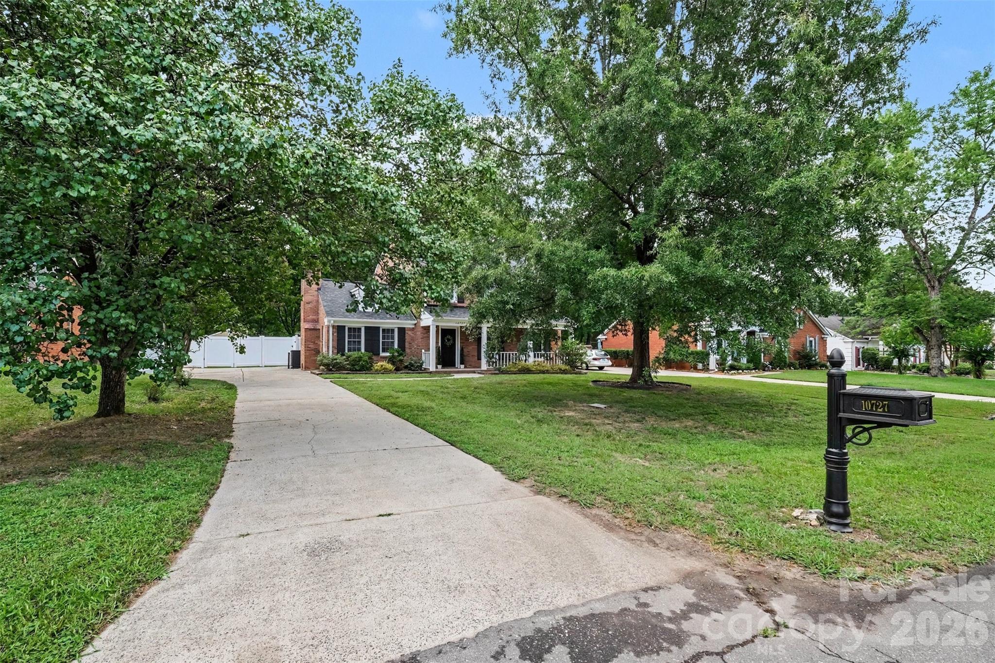 10727 Colony Woods Drive