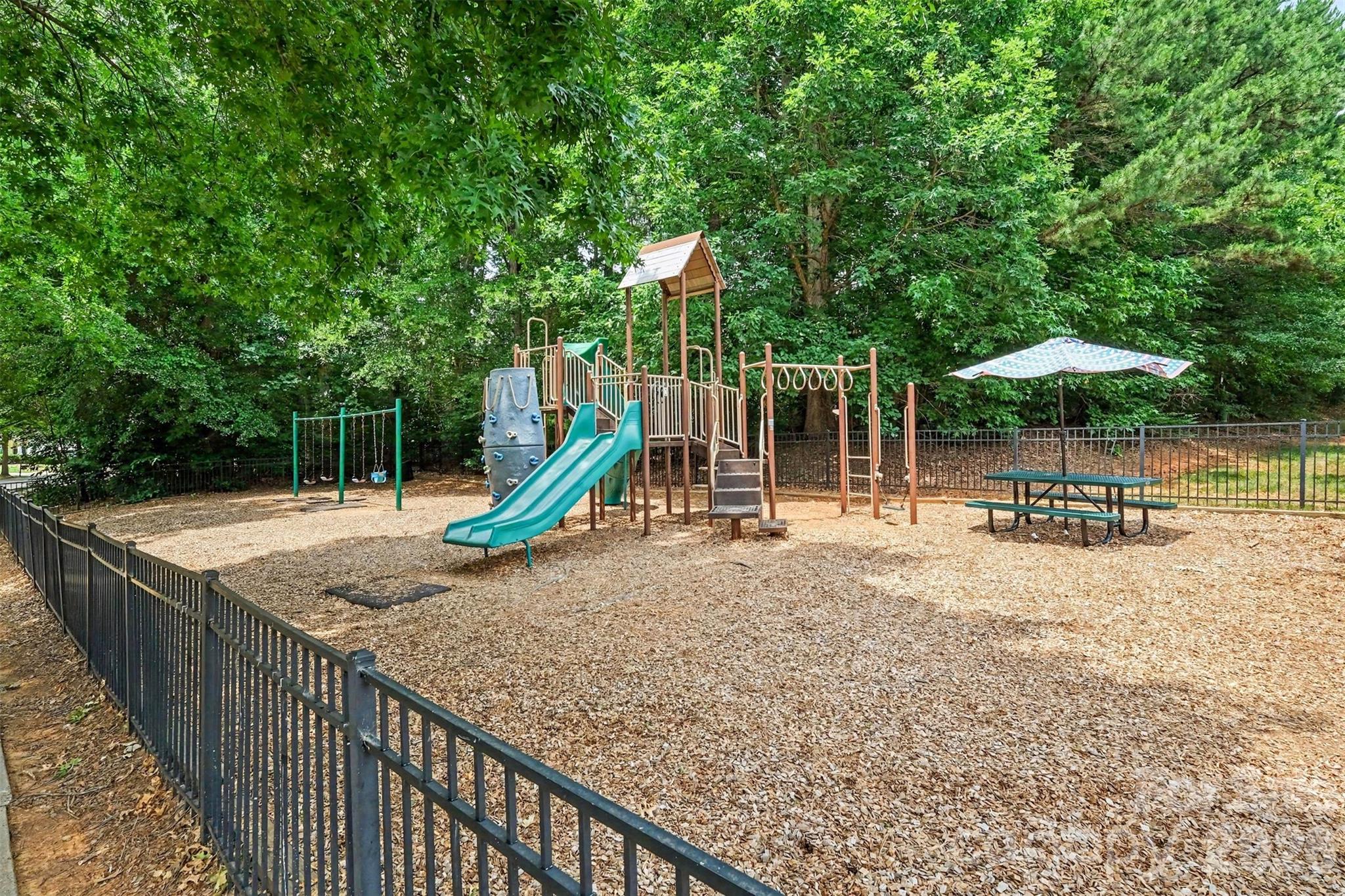 2143 Knickerbocker Drive