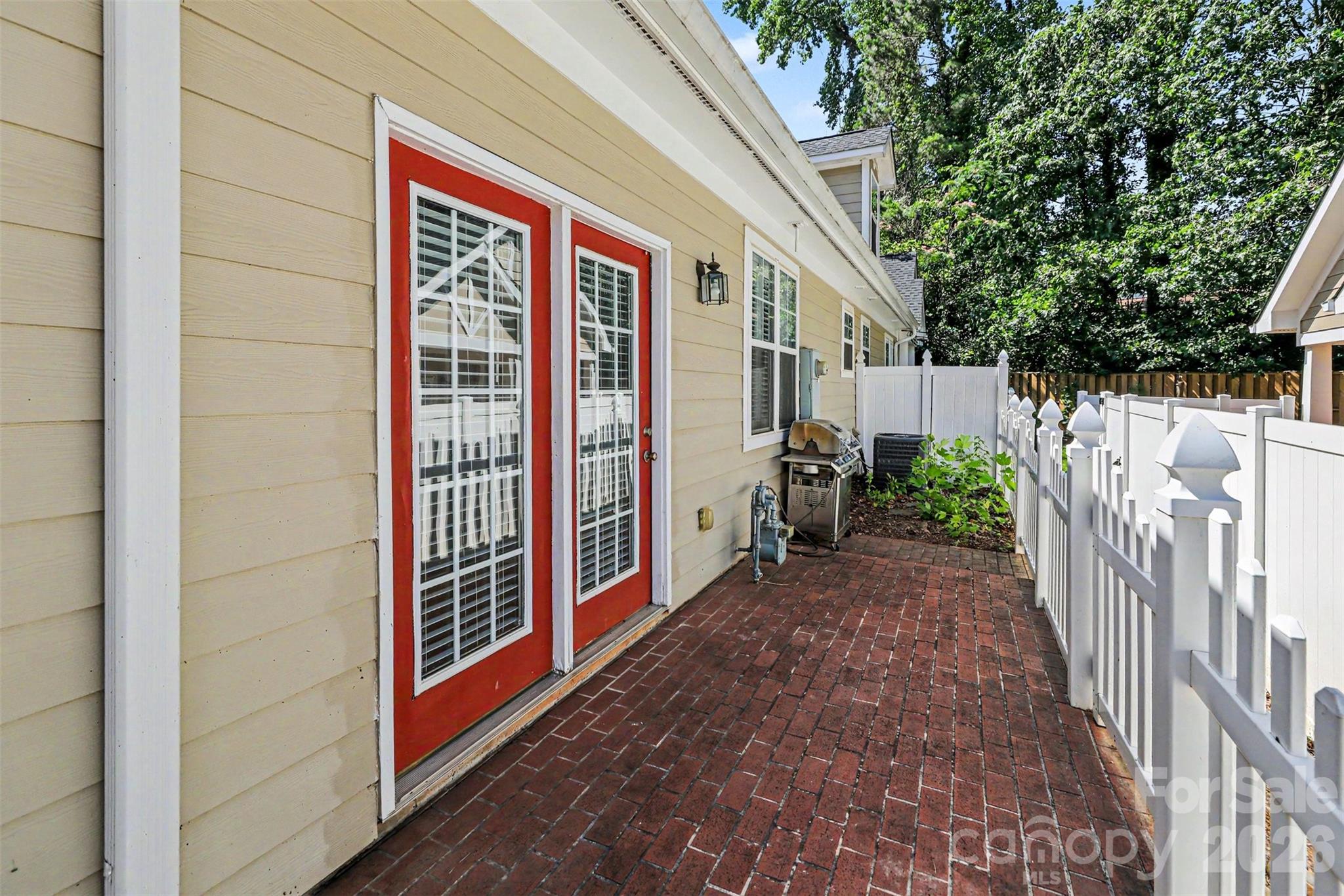 1106 Davant Lane