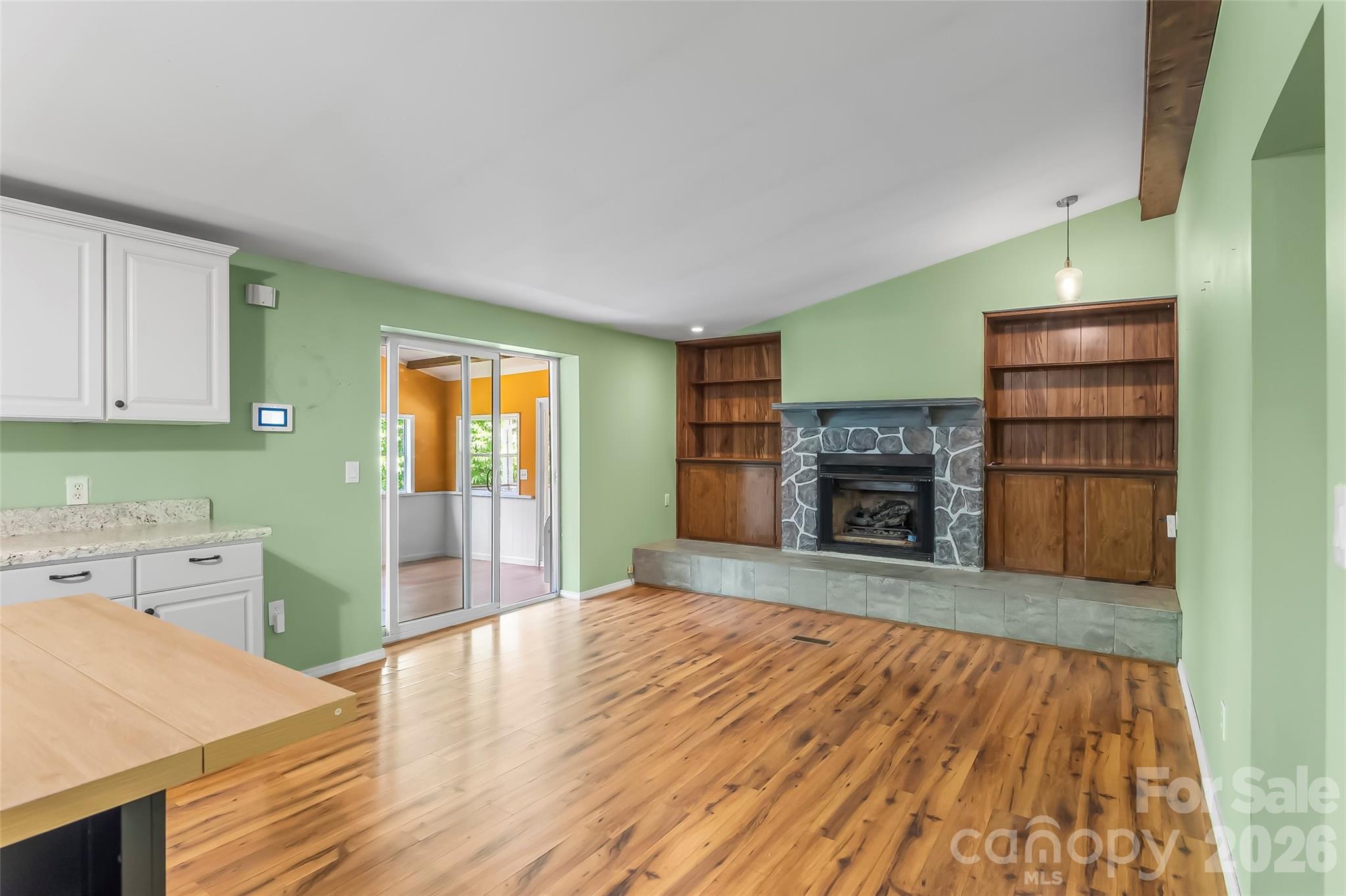 72 Paradise Lane