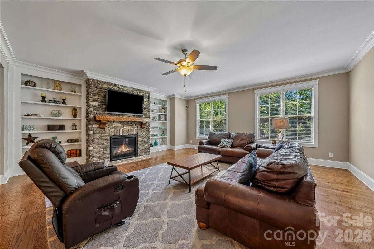 836 Elizabeth Lane
