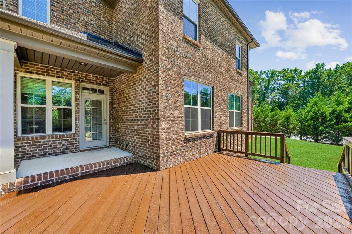 836 Elizabeth Lane