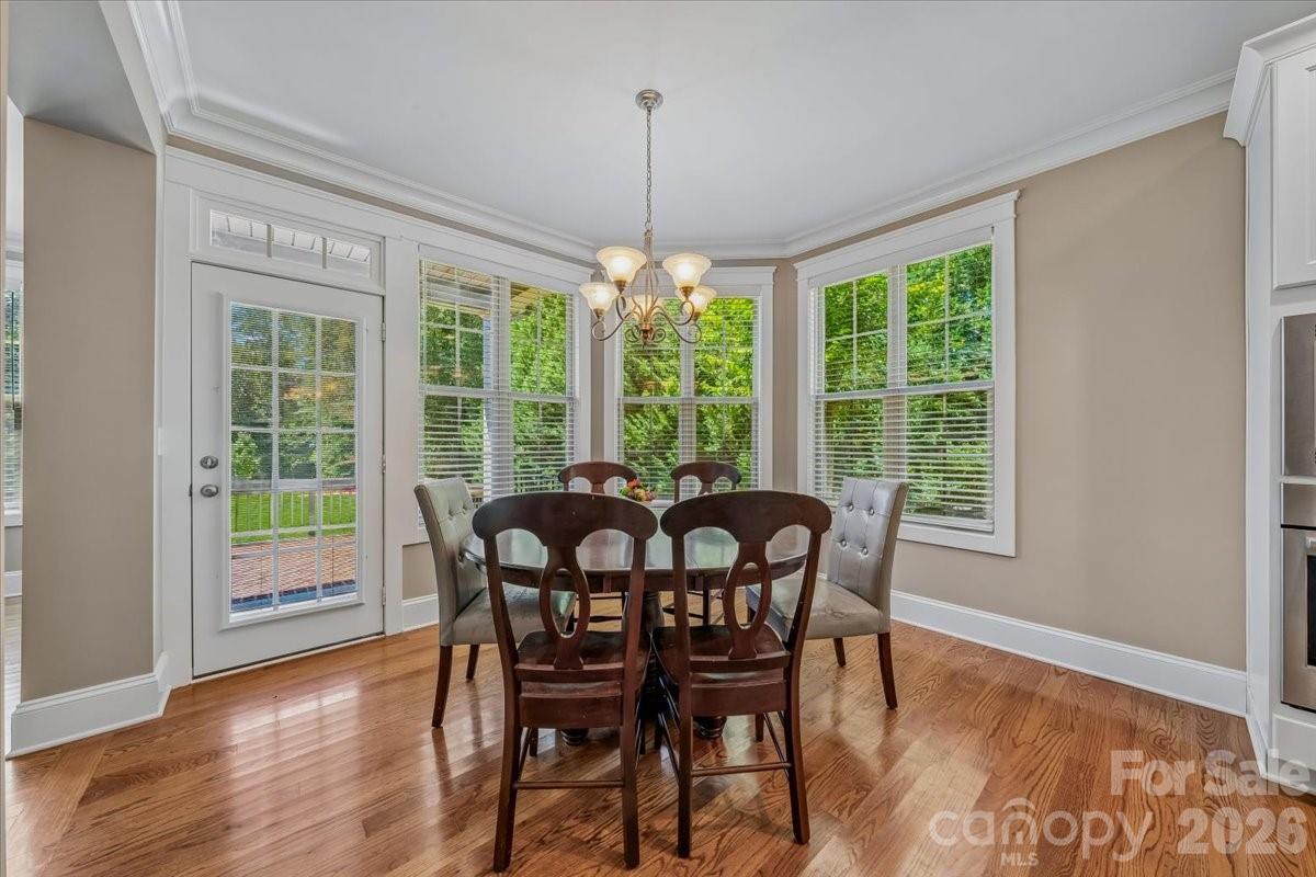 836 Elizabeth Lane