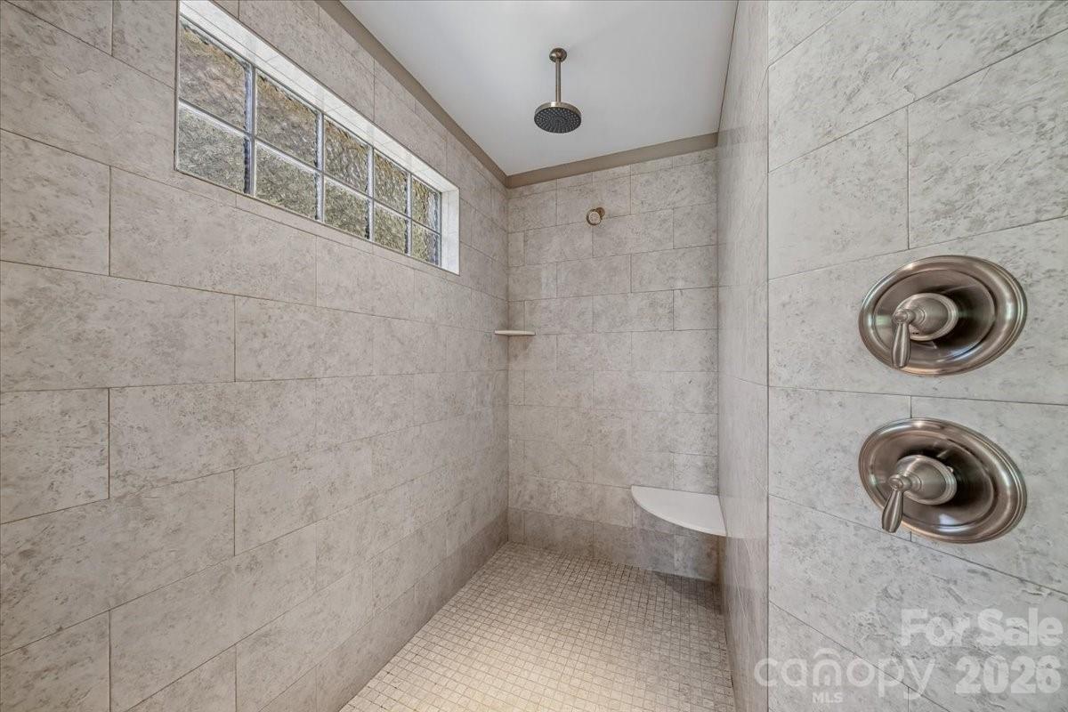 836 Elizabeth Lane