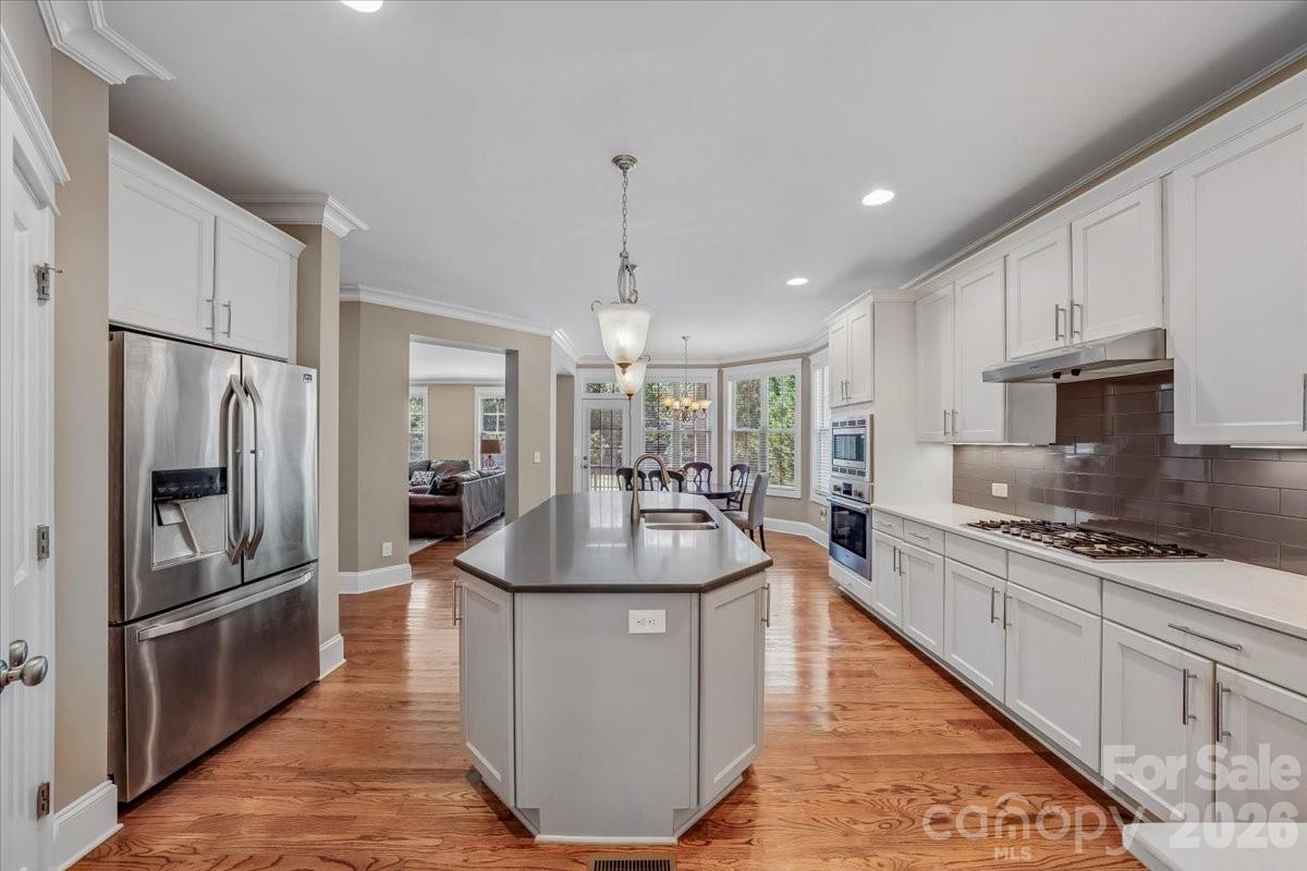 836 Elizabeth Lane