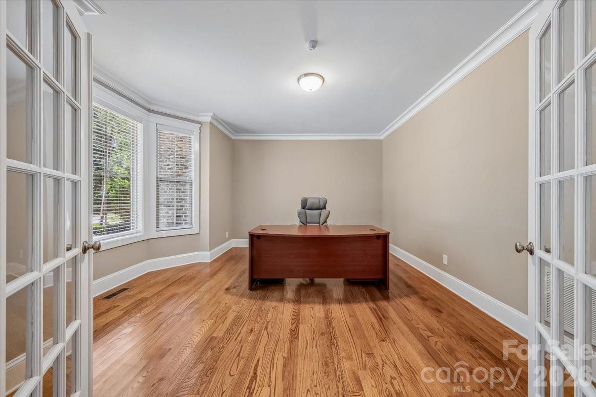 836 Elizabeth Lane