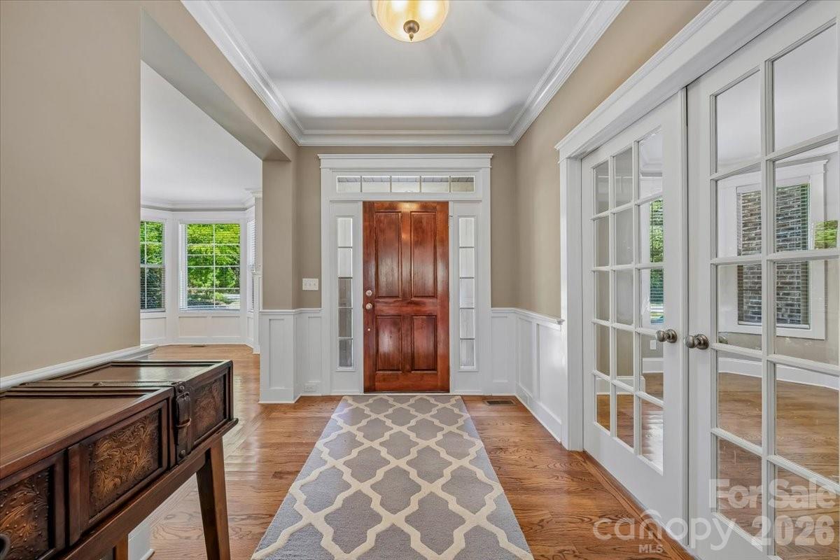 836 Elizabeth Lane