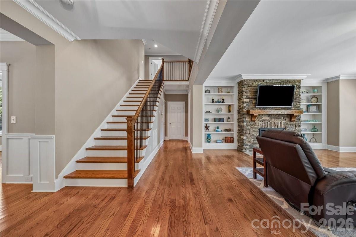 836 Elizabeth Lane