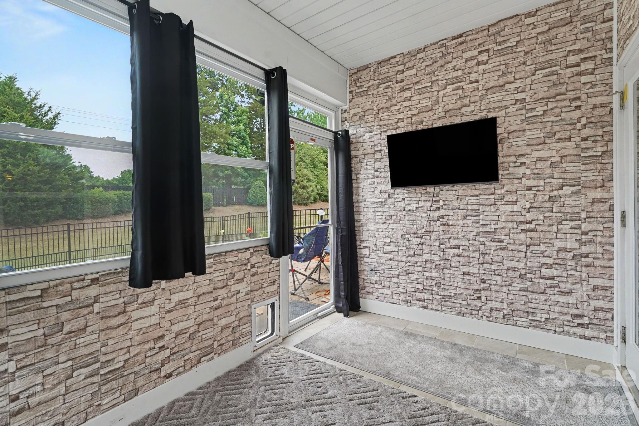 20241 Dovekie Lane
