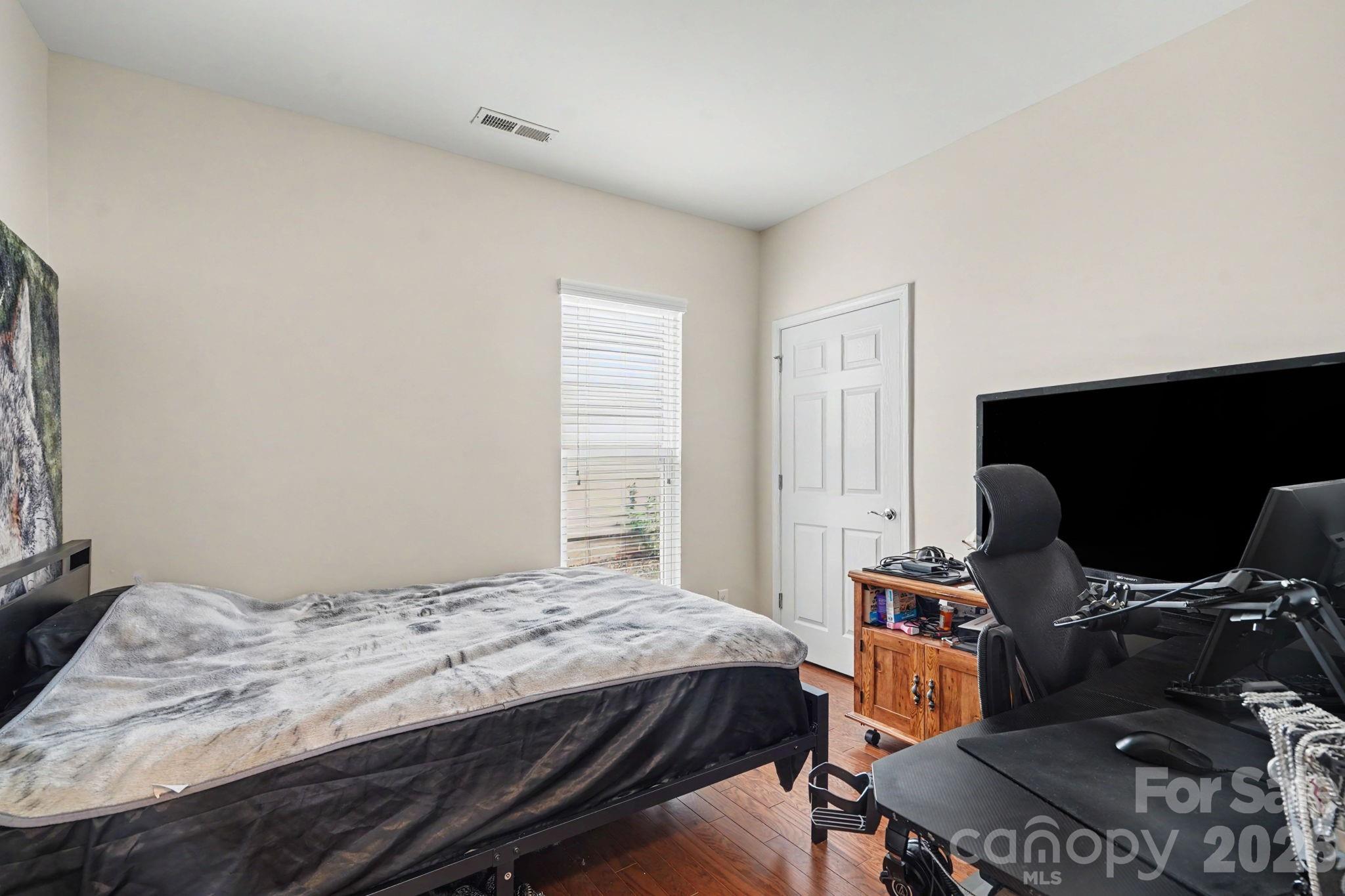 20241 Dovekie Lane