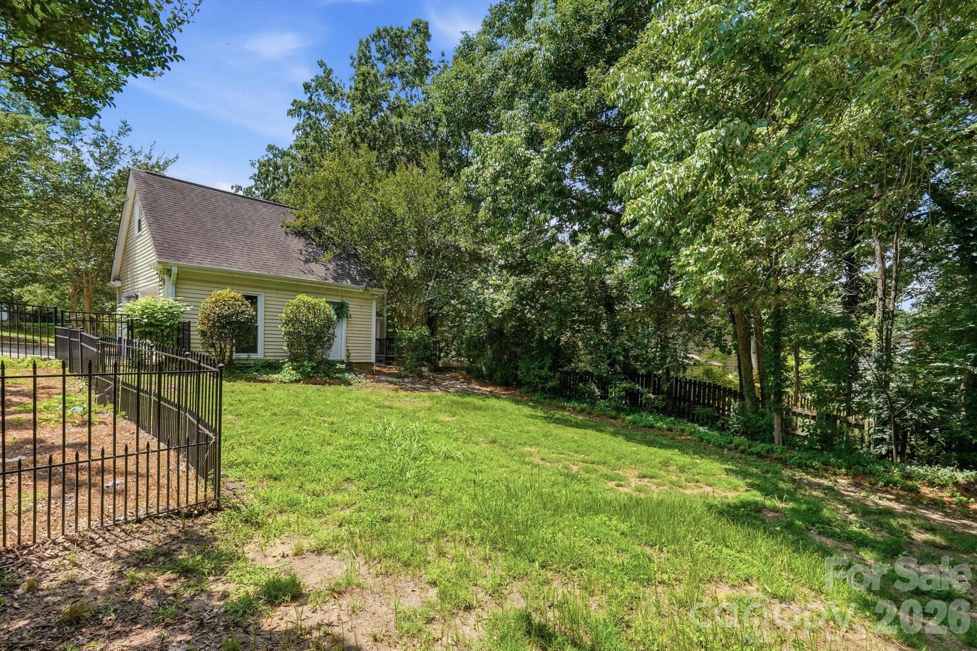 2106 Caleo Circle