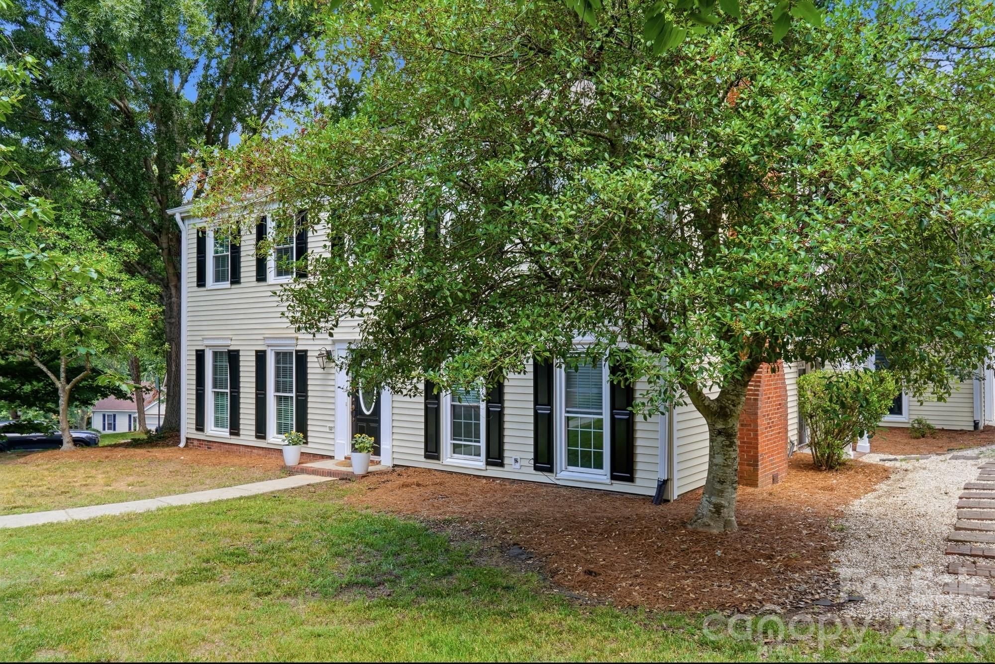 2106 Caleo Circle