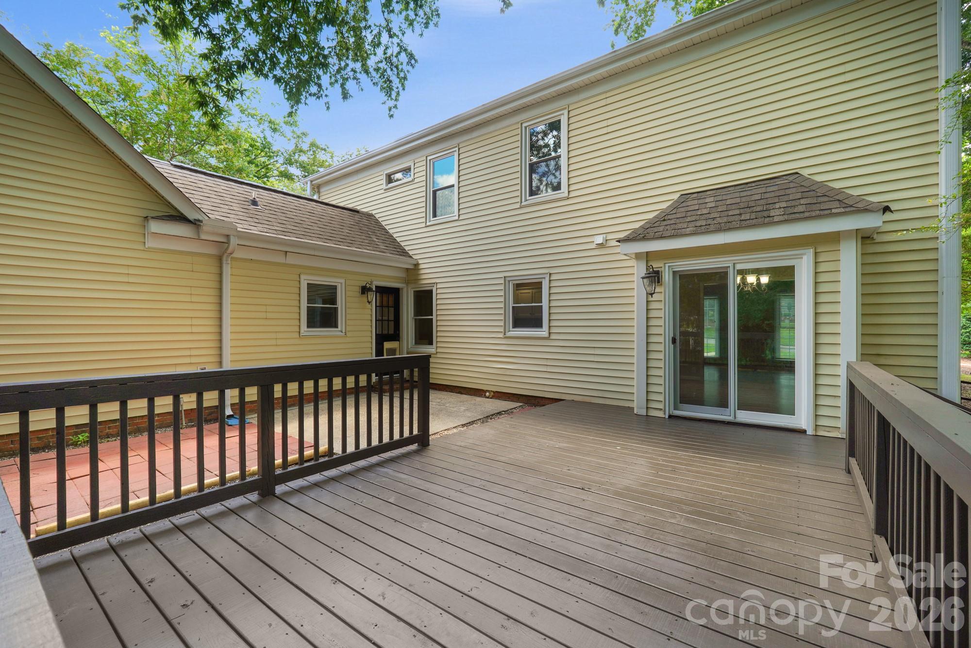2106 Caleo Circle