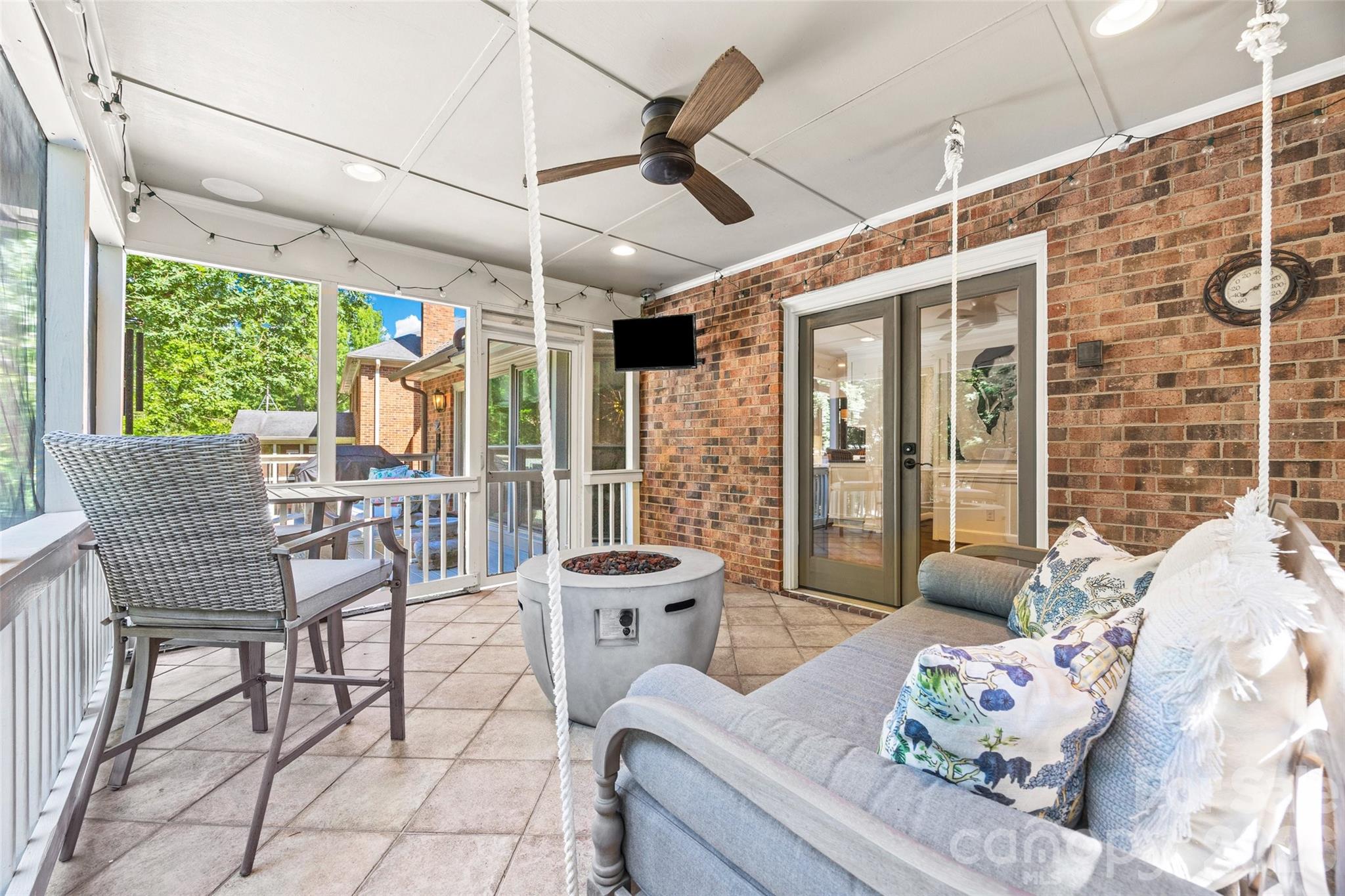 7940 Sunnyvale Lane