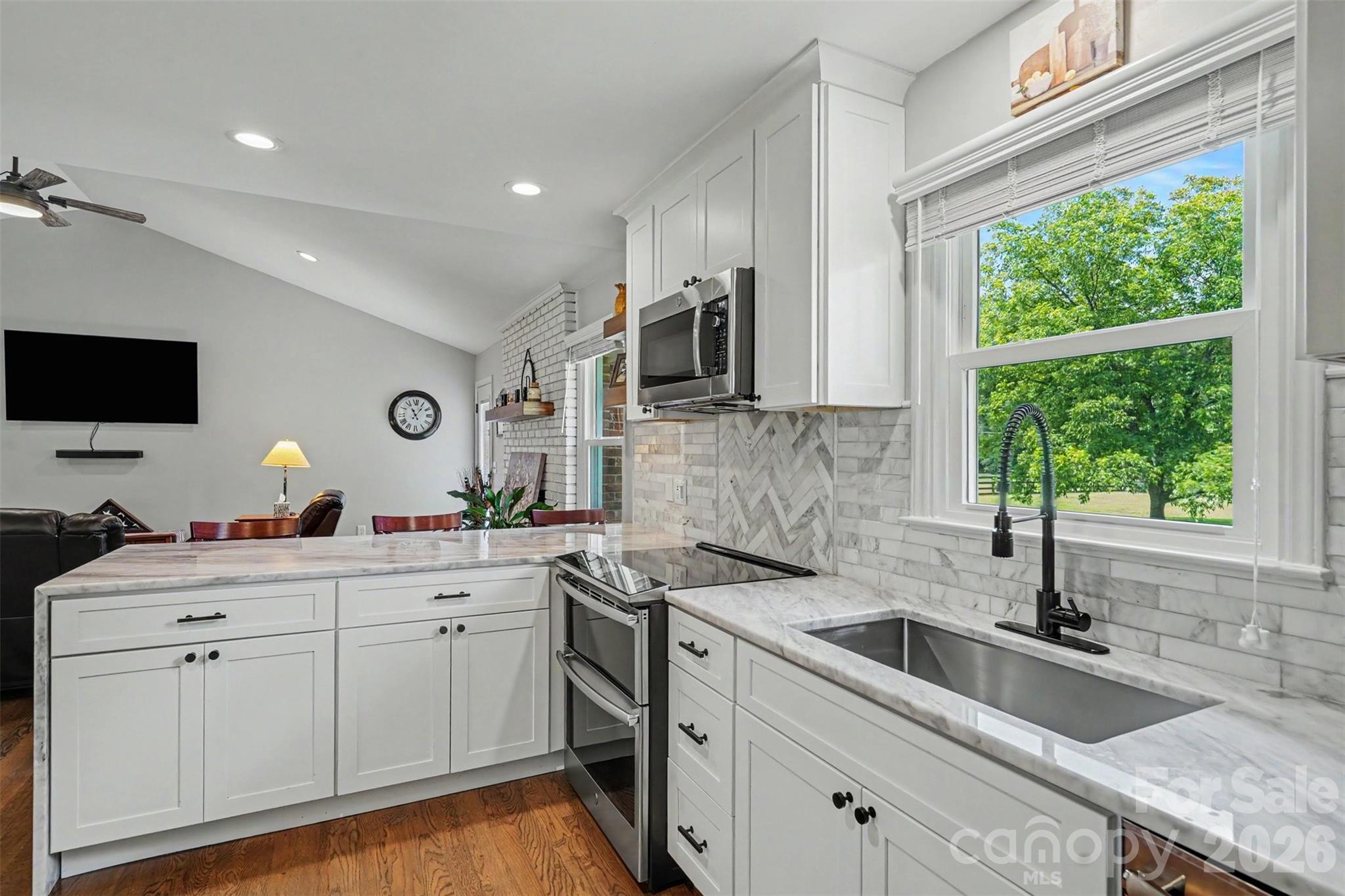 2506 Nancy Lane