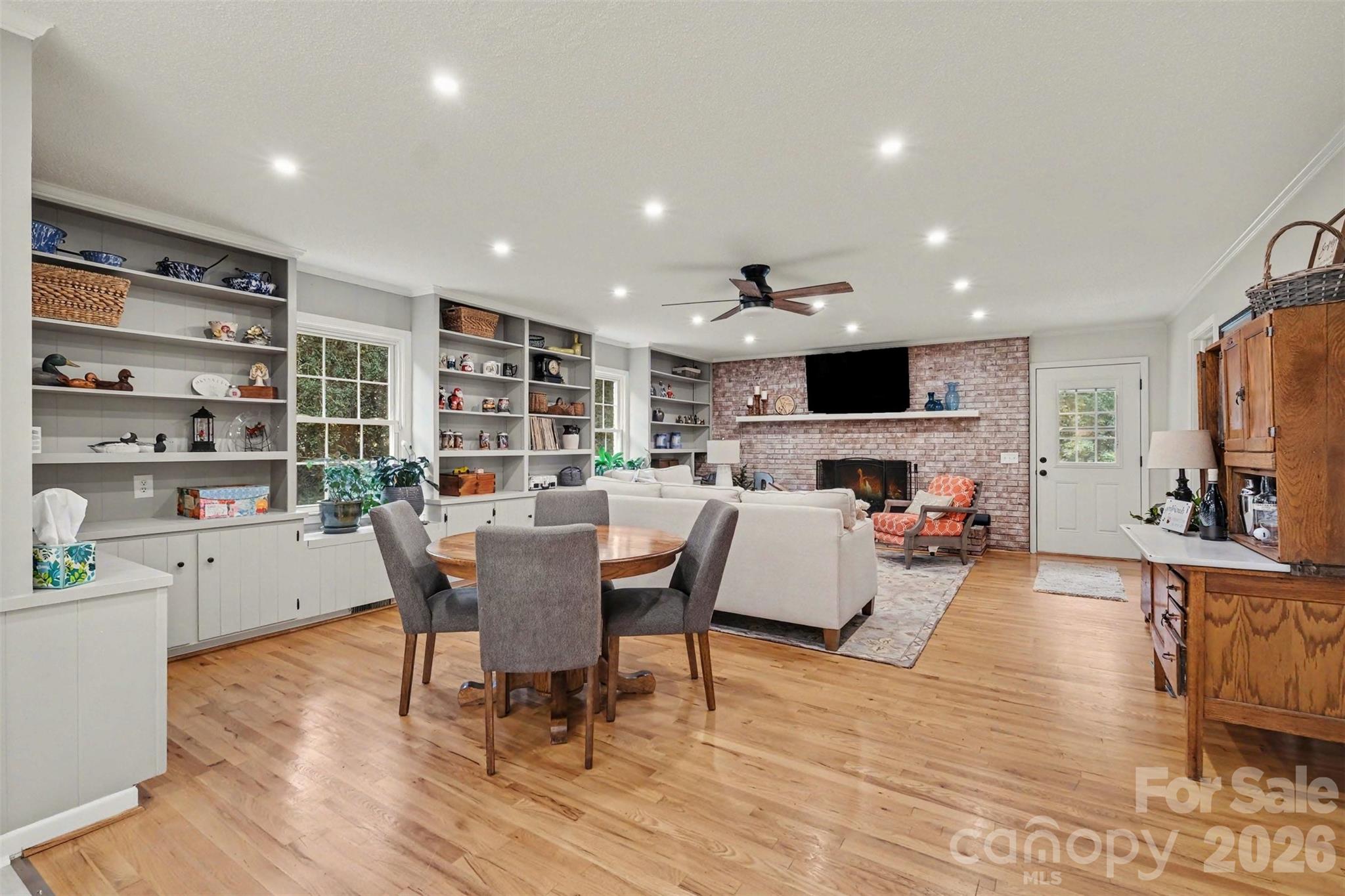 1203 Flintshire Drive