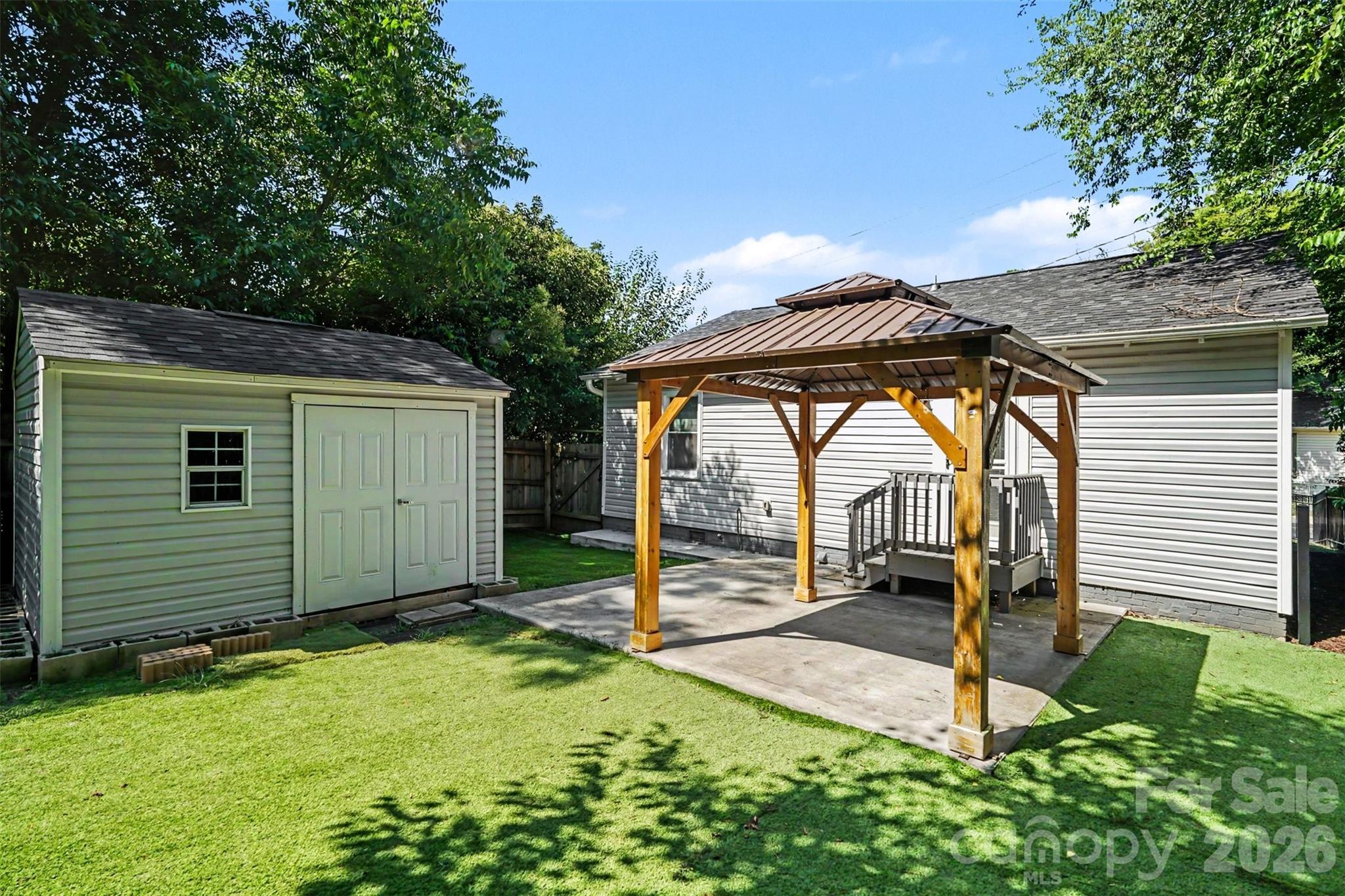 209 Pond Street