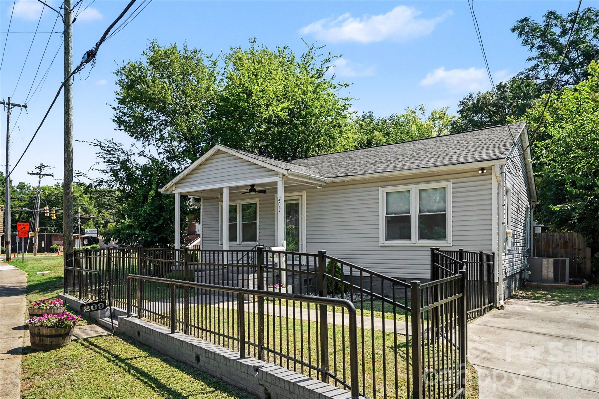 209 Pond Street