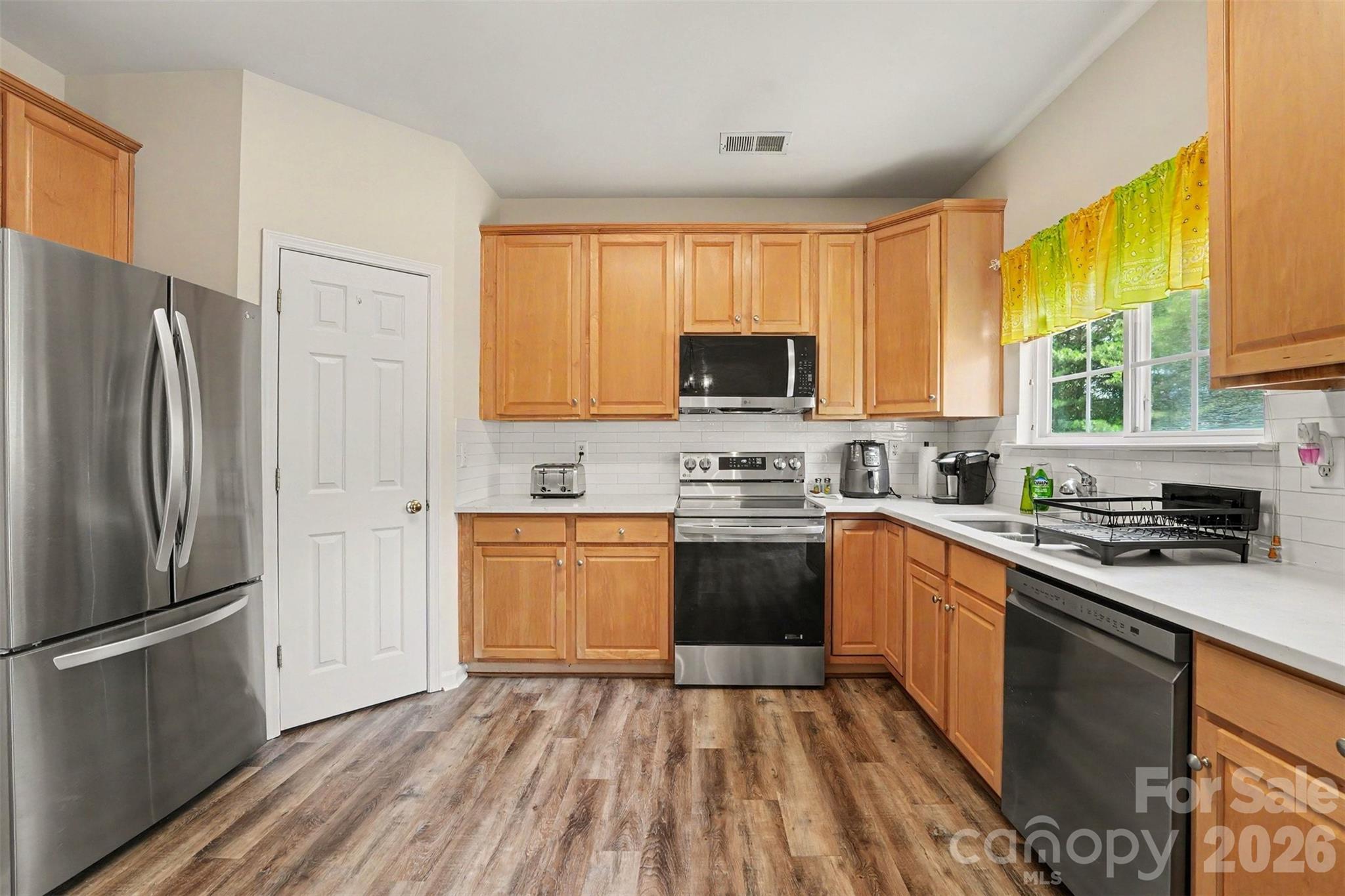 9866 Treeside Lane