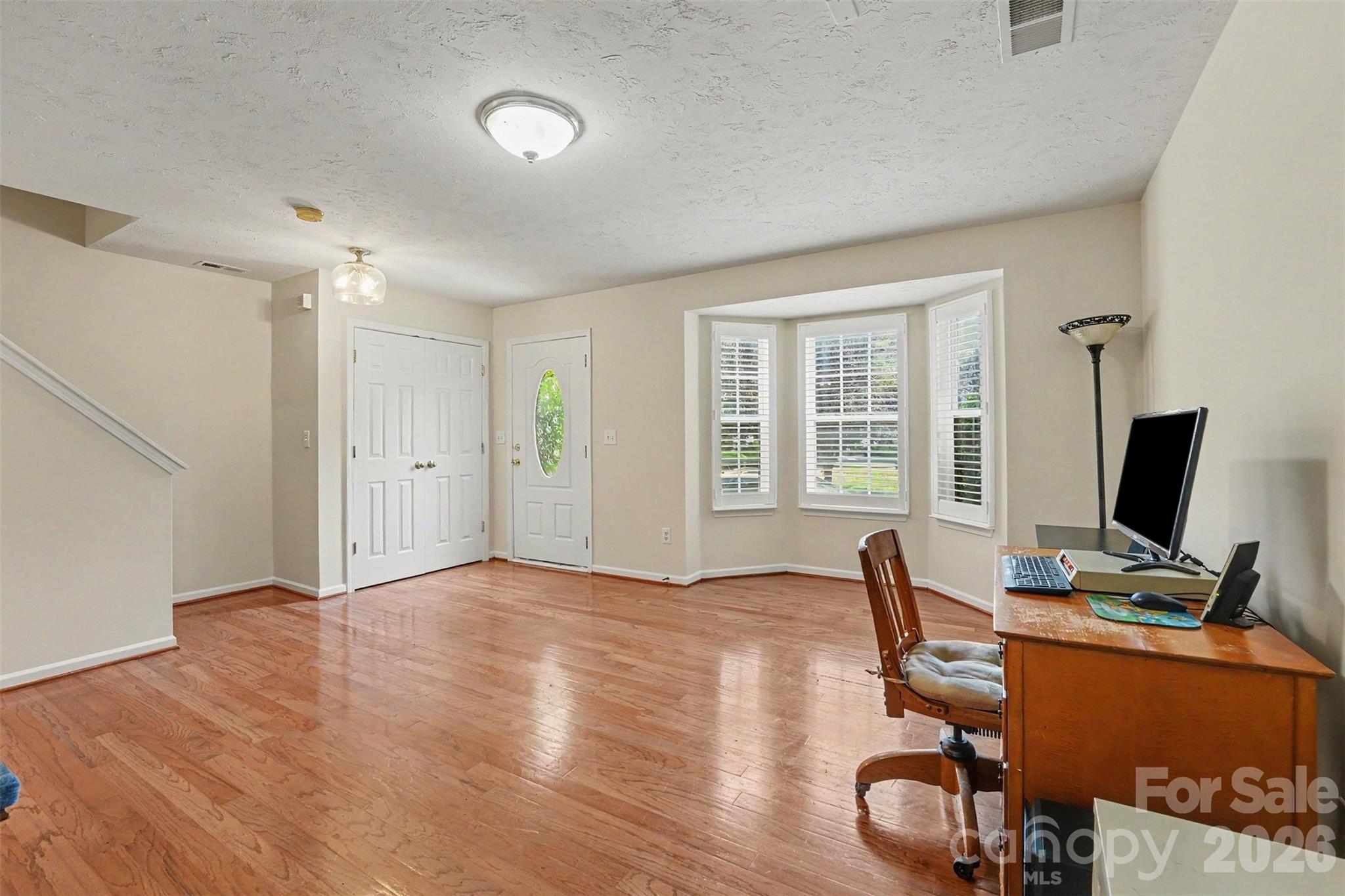 9866 Treeside Lane