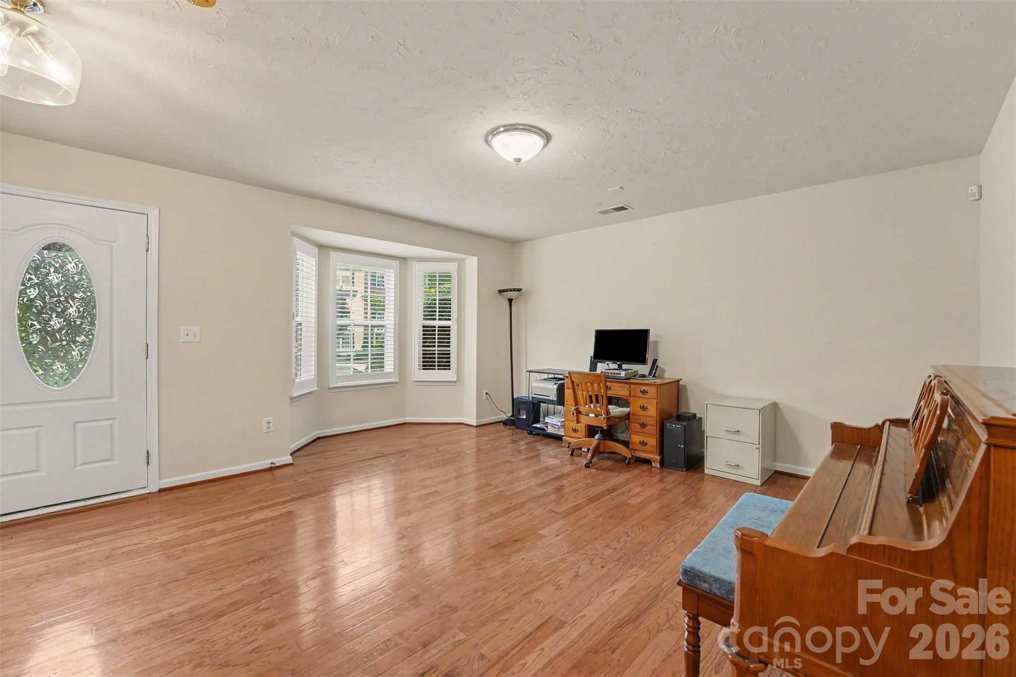9866 Treeside Lane