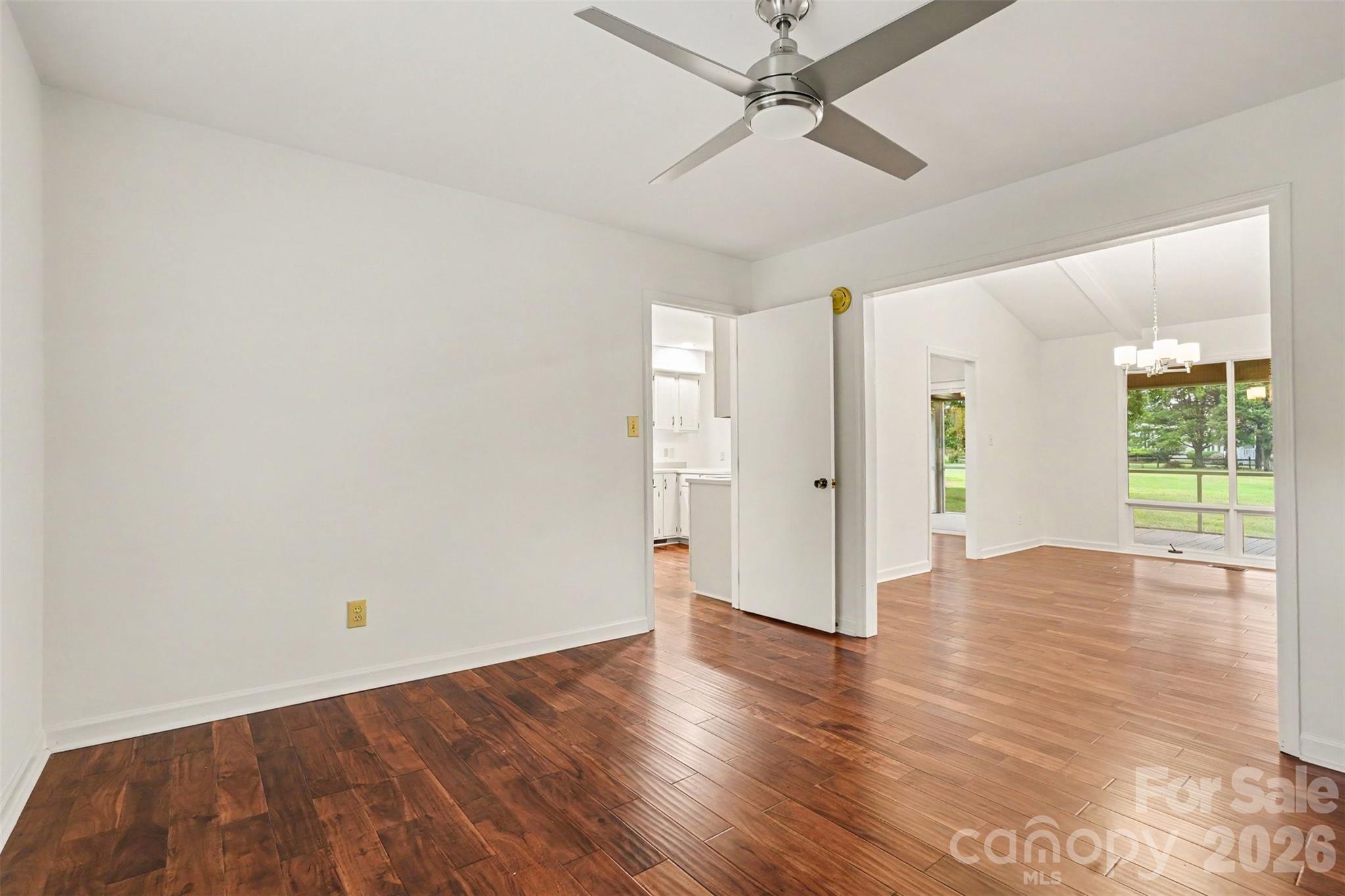 8225 Strawberry Lane