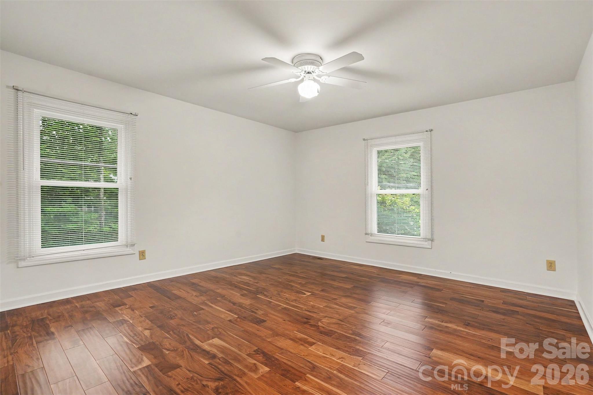 8225 Strawberry Lane