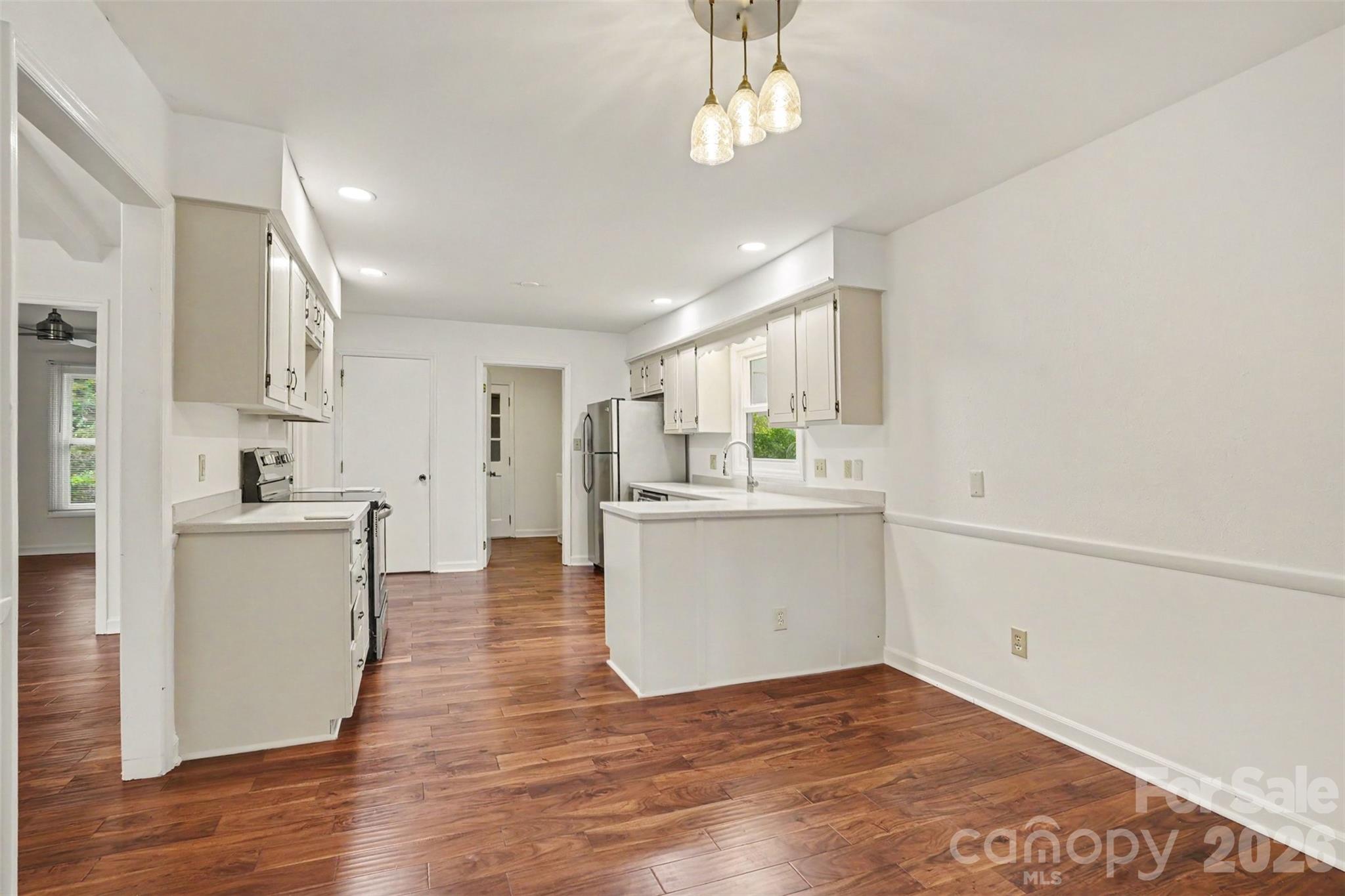 8225 Strawberry Lane