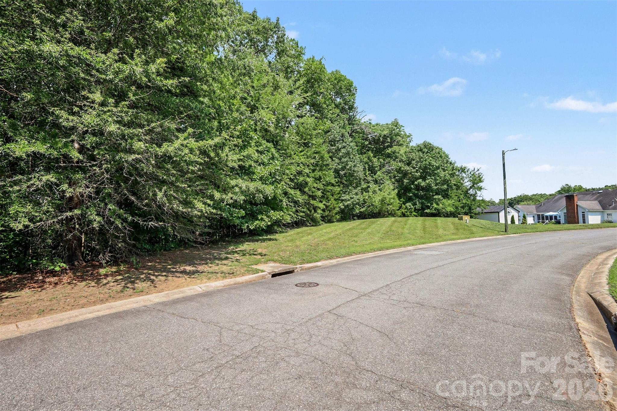 215 Spaniel Drive SE