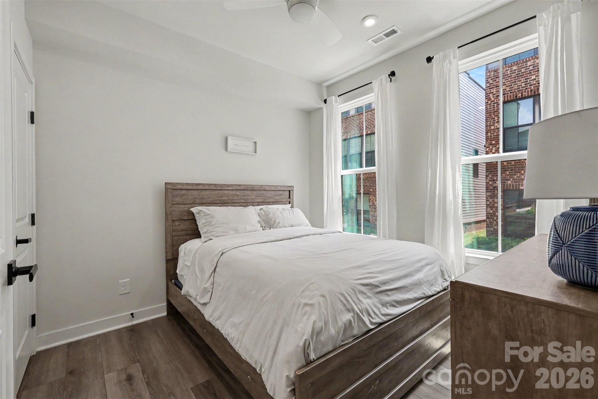 1018 Simcoe Lane